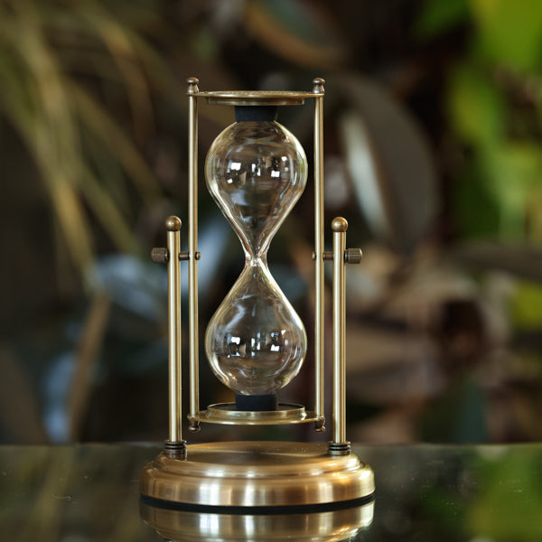 Vintage Brass Rotating Hourglass Urn - Elegant Home Decor for Living Room, Office & Bookshelf - Perfect for Timeless Style & Gift Giving