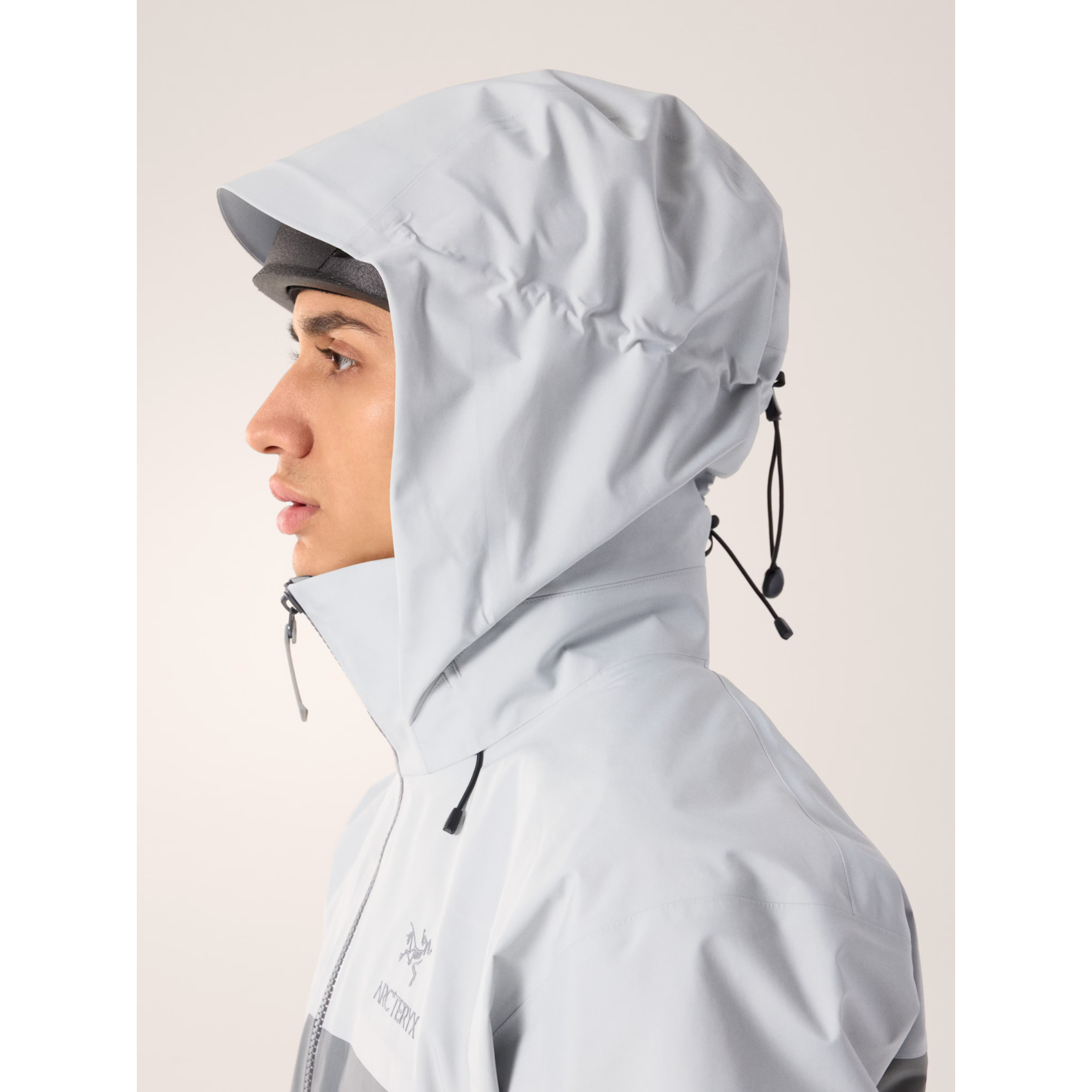 Arc'teryx Men's Beta AR Jacket - Waterproof & Breathable Hardshell for Hiking, Skiing & Outdoor Adventures