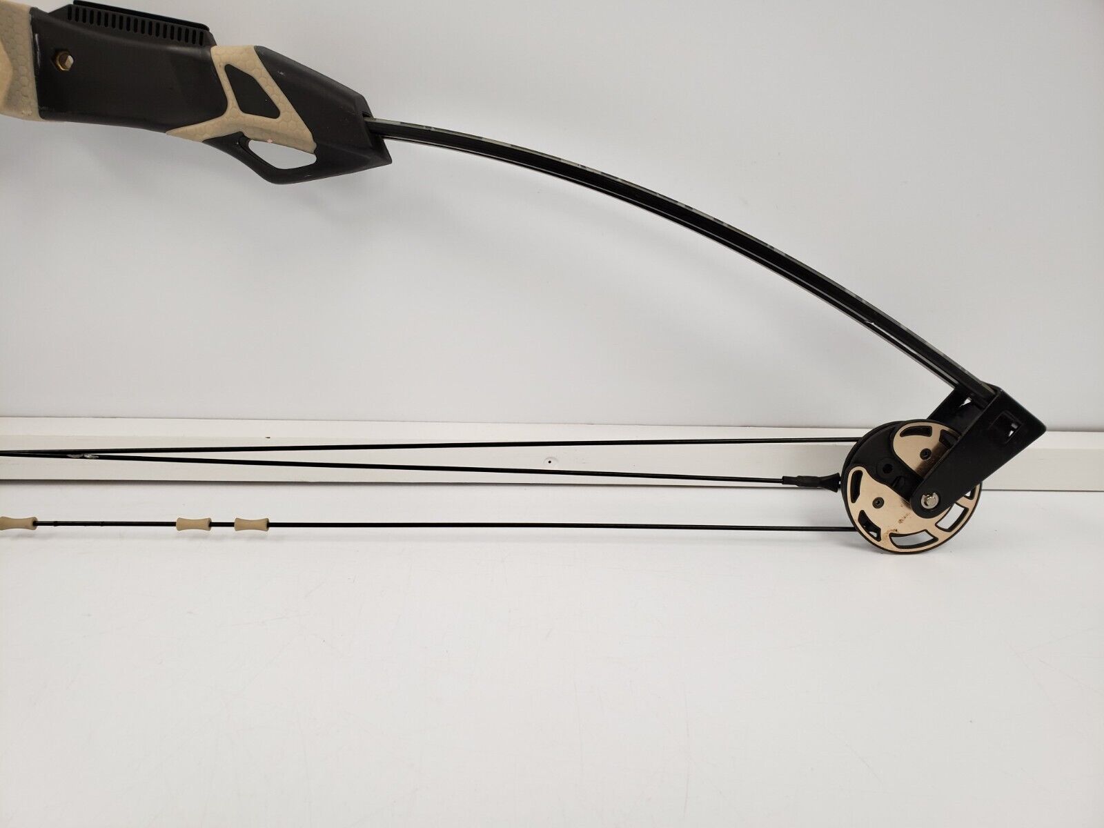 Mossy Oak Vertigo Compound Bow for Hunting & Target Practice - High Performance Archery Equipment for Outdoor Adventures