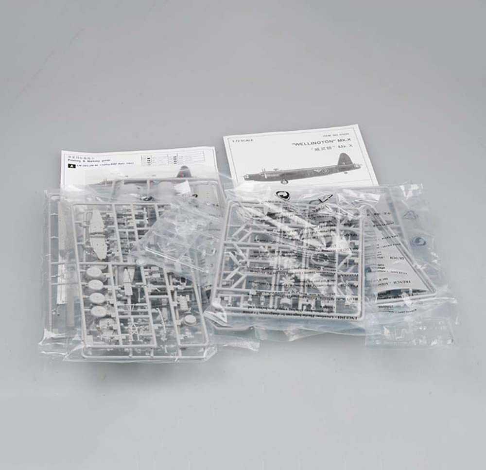 1/700 Scale USS BB-64 Wisconsin Battleship Plastic Model Kit - T-Toy 5.2 x 2.3 Inch Military Ship Puzzle for Collectors & Hobbyists | Perfect Gift for Navy Enthusiasts & Model Builders | Display, DIY Project, War Game Scenes