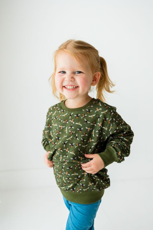 Bee Kind Crewneck Sweatshirt - Soft Cotton Pullover with Cute Bee Design - Perfect for Casual Wear, School, and Outdoor Activities