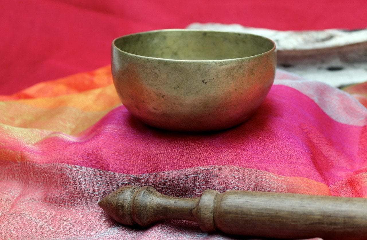 4.25 Inch Throat Chakra 408Hz Singing Bowl - Meditation, Yoga & Sound Healing Therapy Tool for Stress Relief & Spiritual Balance