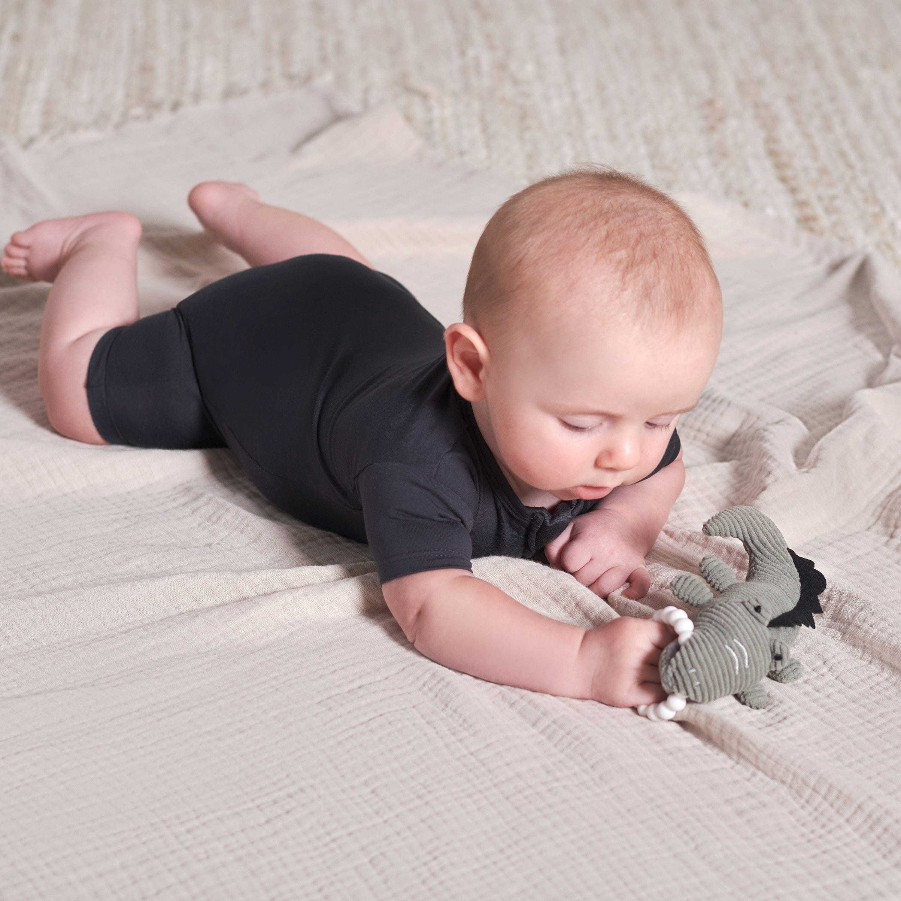 2 Piece Baby Boys Cheetah & Crocodile Rattle and Teether Set - Soft Animal Shaped Teething Toys for Infants 0-12 Months - Perfect for Soothing Sore Gums & Sensory Play