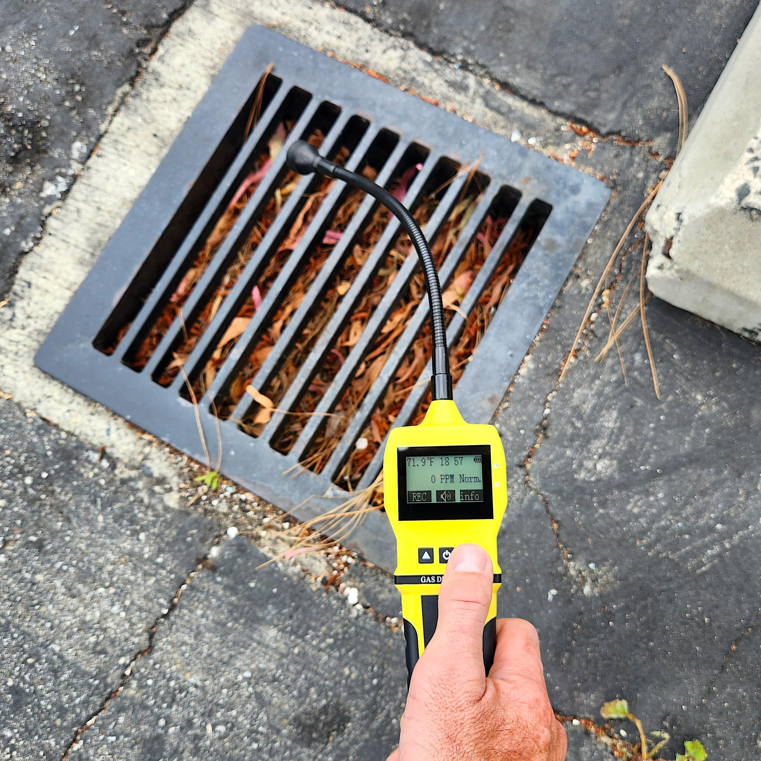 Forensic Sewer Gas Leak Detector 0-10,000ppm with 1ppm Resolution | Waterproof, Dustproof & Explosion Proof | Rechargeable Li-Ion Battery | Detects Natural Gas, Methane, Ammonia, Hydrogen Sulfide | Ideal for Plumbing, Industrial Safety & Home Inspection
