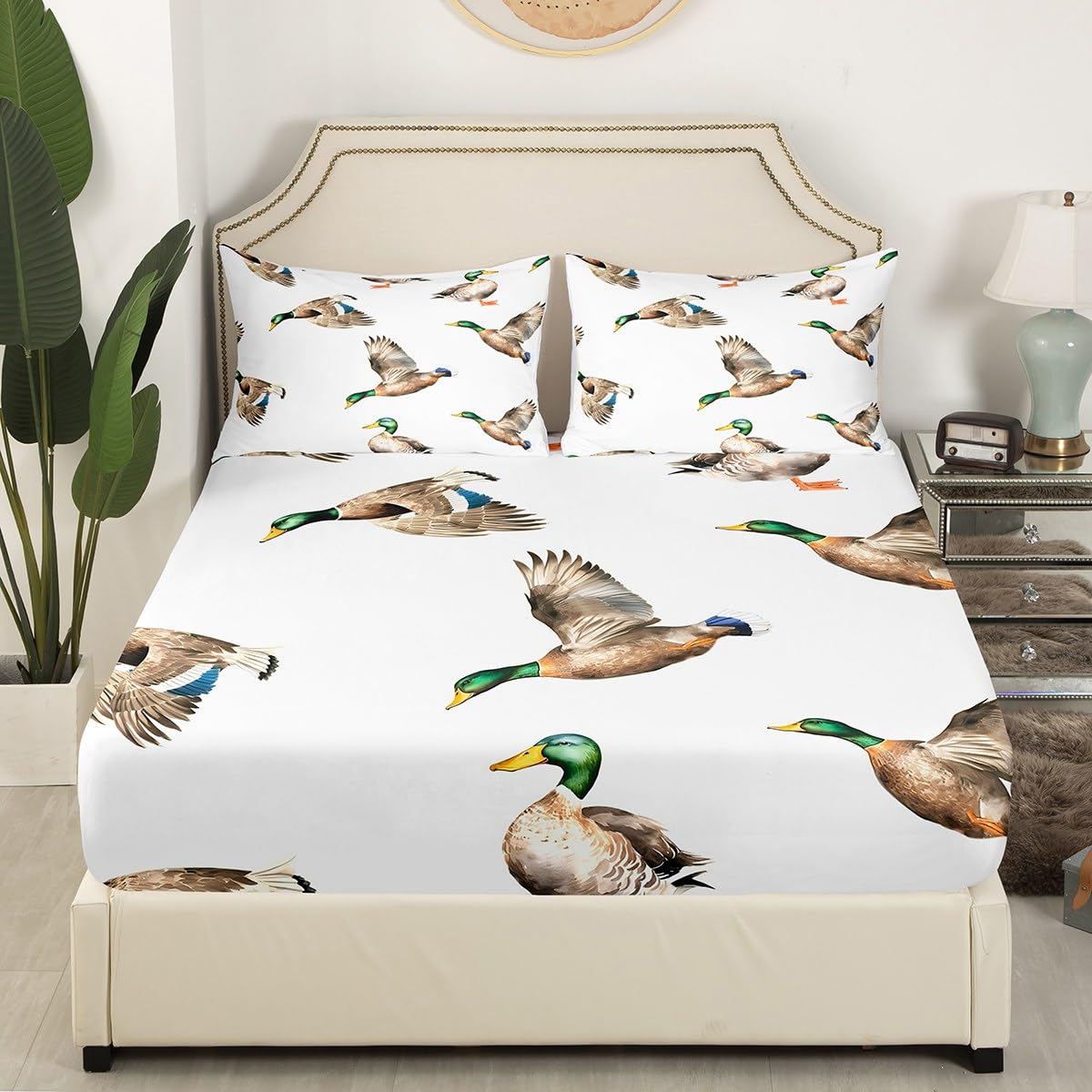 **Mallard Duck Hunting & Fishing Bed Sheet Set - Full Size Wildlife Animal Themed Bedding for Boys, Girls & Kids - Includes Fitted Sheet & 2 Pillowcases - Perfect for Hunting Lodge, Cabin & Outdoor Enthusiast Bedrooms**