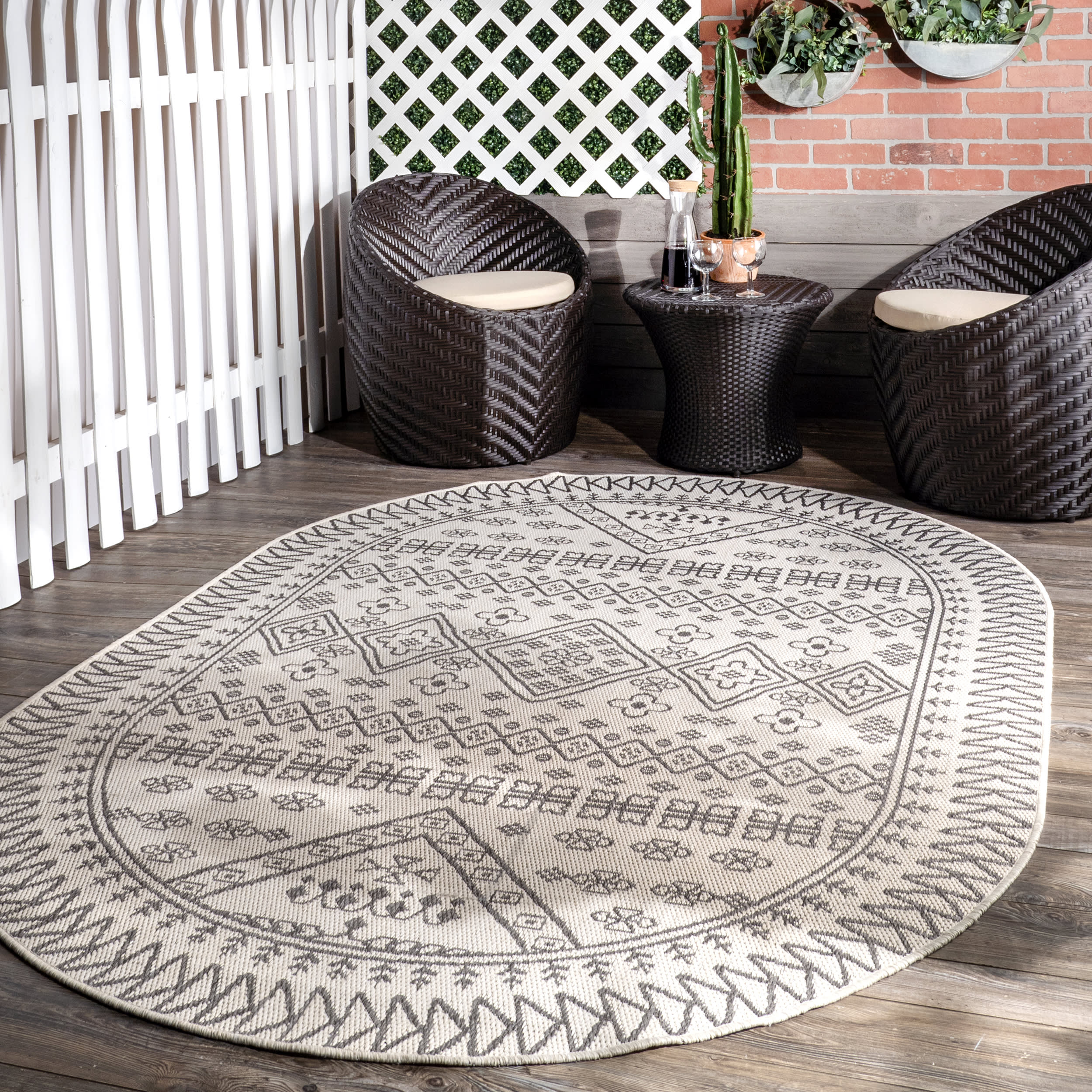 Premium Diamond Bordered Indoor/Outdoor Rug - Ivory White Non-Slip Area Carpet for Living Room, Patio & Deck - Water-Resistant & Durable Floor Mat for Home Decor