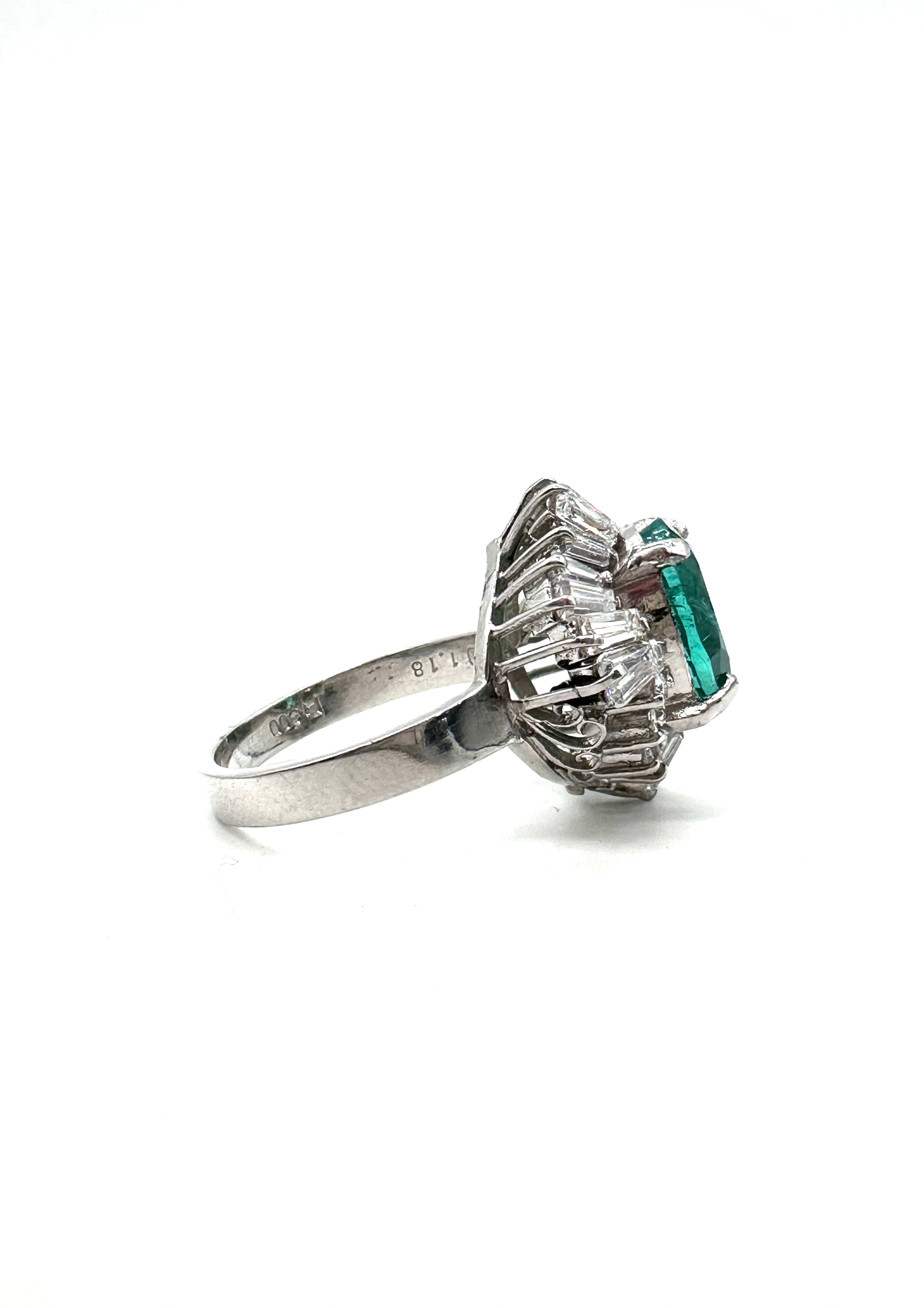 Exquisite 14K Gold Emerald and Diamond Halo Engagement Ring for Women - Perfect for Proposals, Anniversaries & Special Occasions