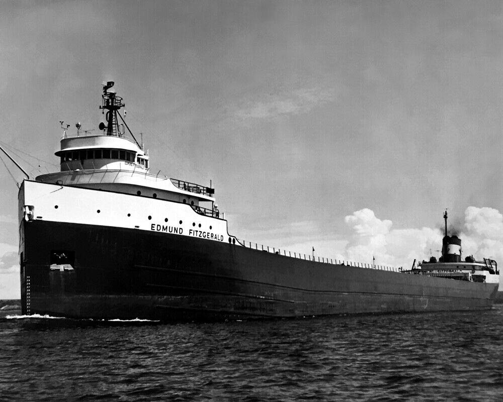 SS Edmund Fitzgerald Freighter 20x30 Inch Laminated Poster - Vibrant Colors & High-Quality Print - Perfect for Home, Office, or Lake-Themed Decor - Great Gift for Maritime Enthusiasts