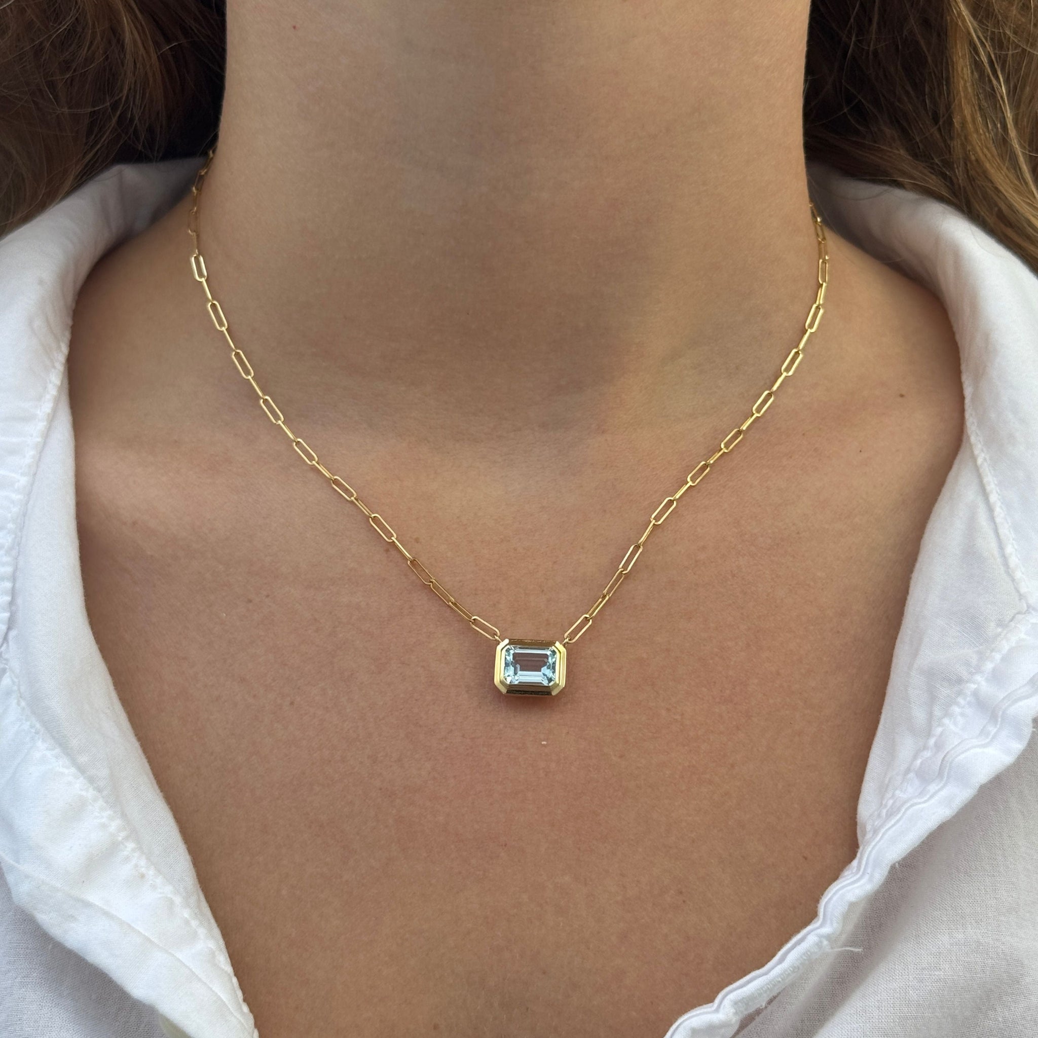 Goshwara Emerald Cut Aquamarine 18K Gold Pendant Necklace for Women - Elegant Jewelry Gift for Birthday, Anniversary & Special Occasions