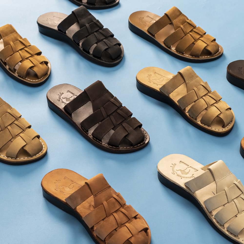 Eran Men's Adjustable Strap Flat Sandals - Comfortable Beach & Casual Walking Sandals for Summer Outdoor Activities
