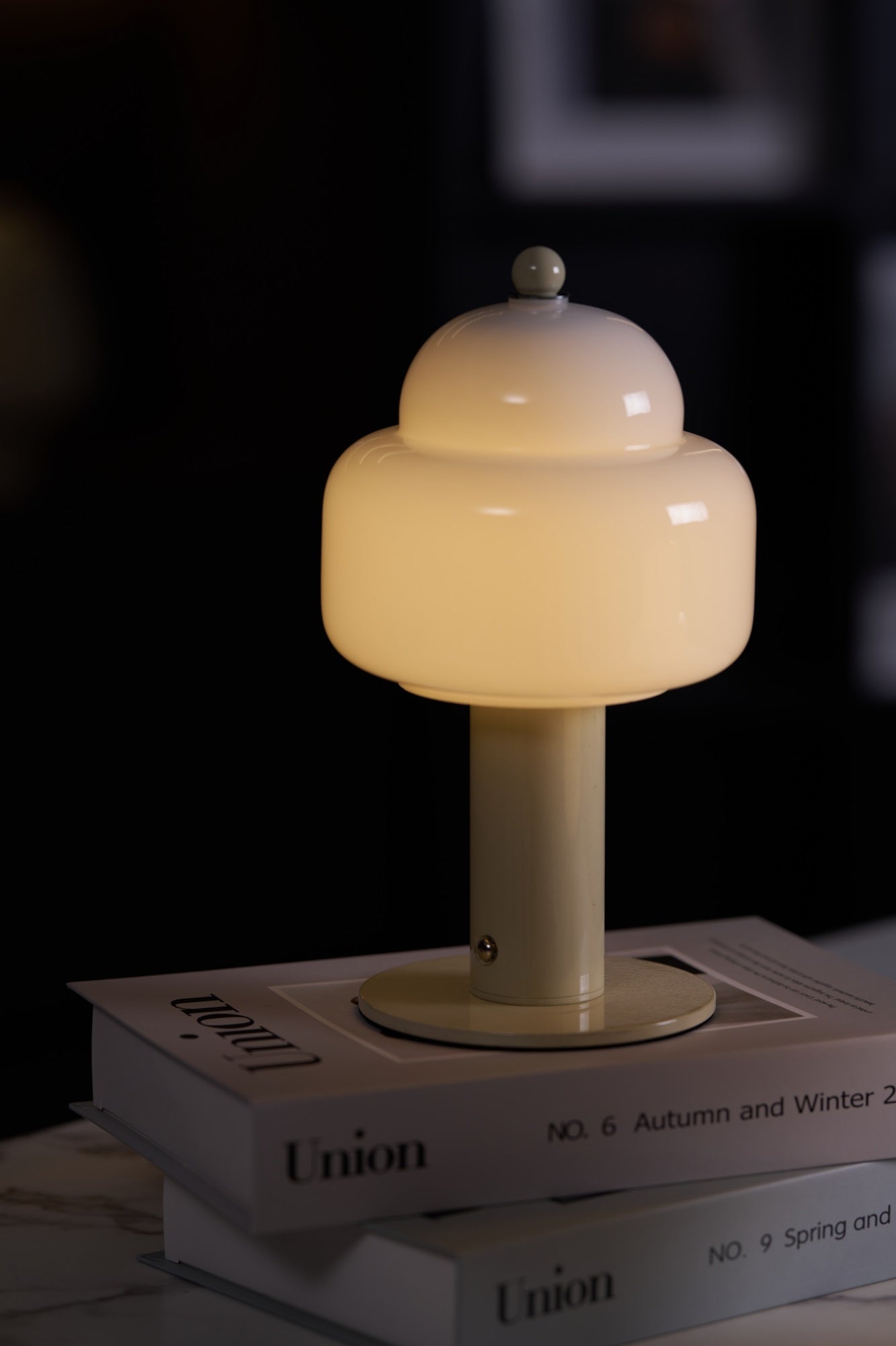 Modern Cloud Dome Table Lamp - Soft Glow LED Night Light for Bedroom, Nursery & Living Room - Perfect for Relaxation, Reading & Decor
