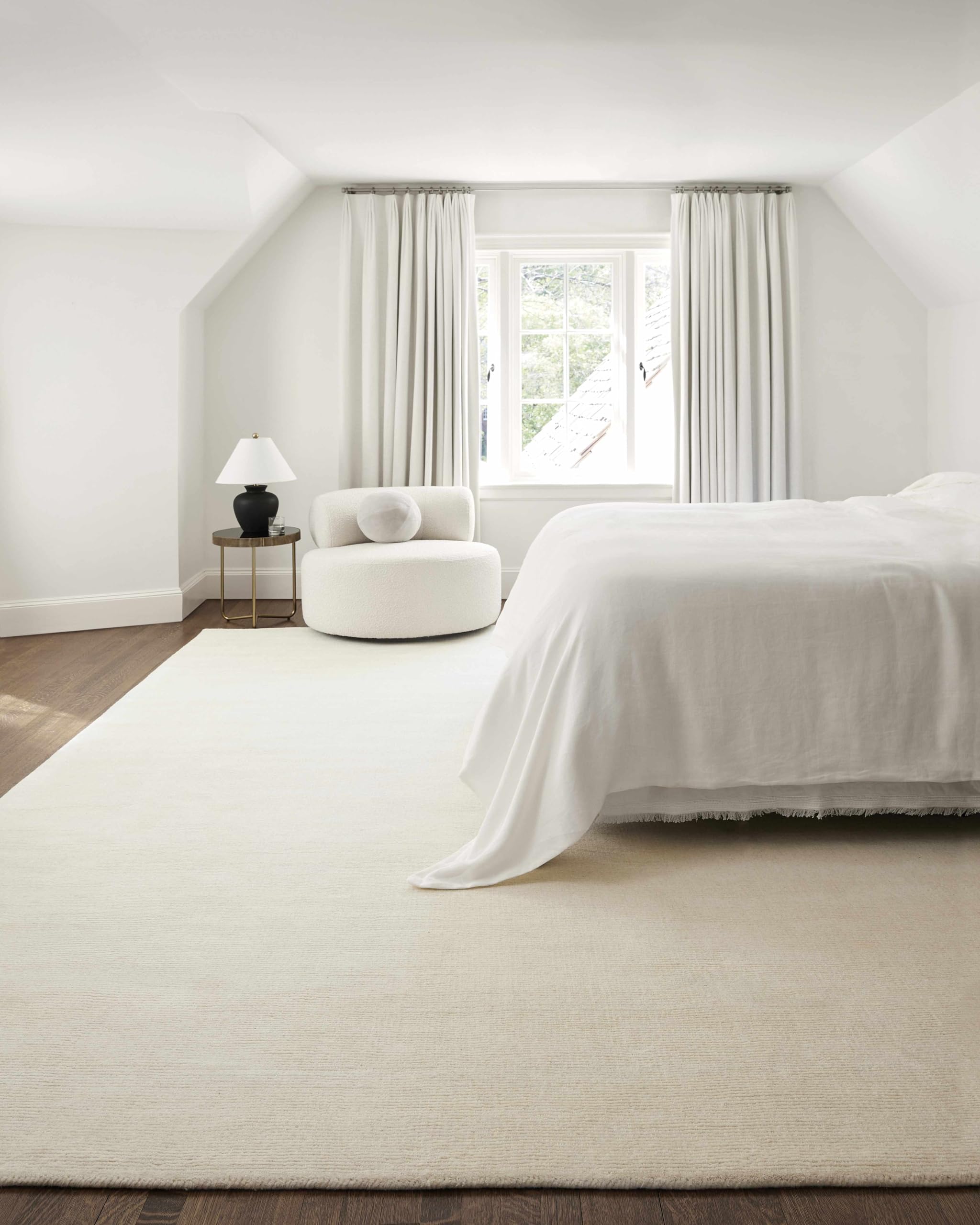 Premium Hand-Loomed 100% Wool Modern Farmhouse Area Rug - Brockton Solid Beige/Cream - 3'3