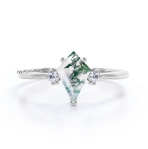Kite Shaped Moss Agate Women's Ring - 925 Sterling Silver Engagement & Wedding Ring - Vintage Gold Moss Agate Jewelry - Unique Green Gemstone Ring for Her - Perfect for Proposals, Anniversaries & Special Occasions
