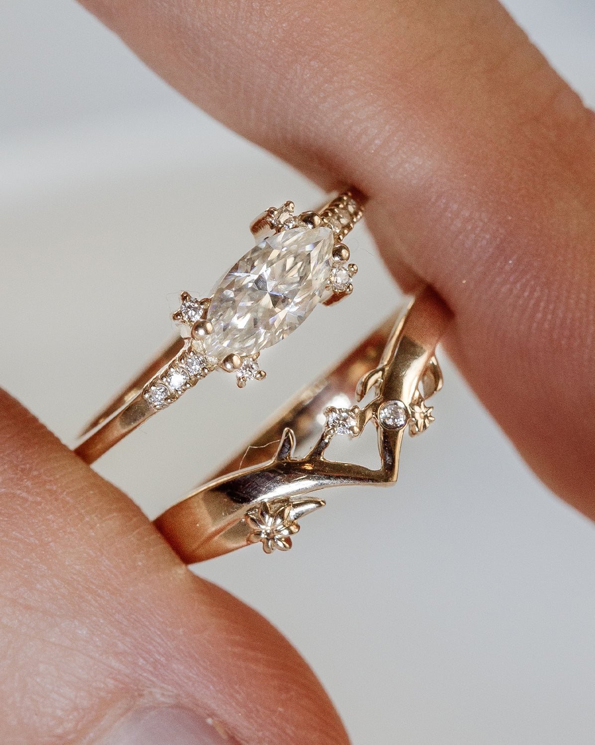 Elegant White Gold Wishbone Ring for Women - Perfect for Anniversary, Wedding & Gift Giving