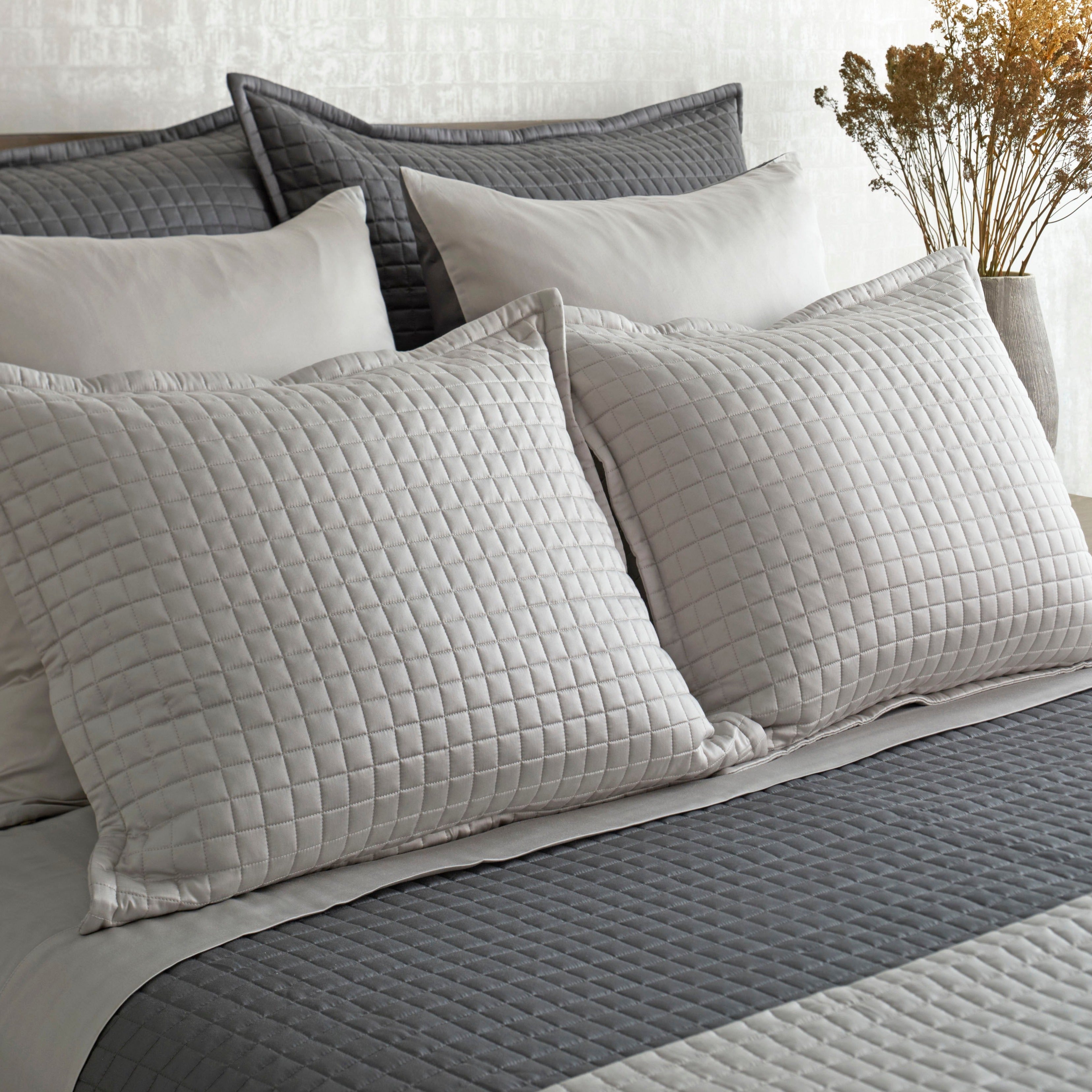 Ready to Bed 2.0 Quilted Coverlet - Soft & Breathable Bedspread for All Seasons | Perfect for Bedroom Decor, Guest Rooms & Cozy Nights