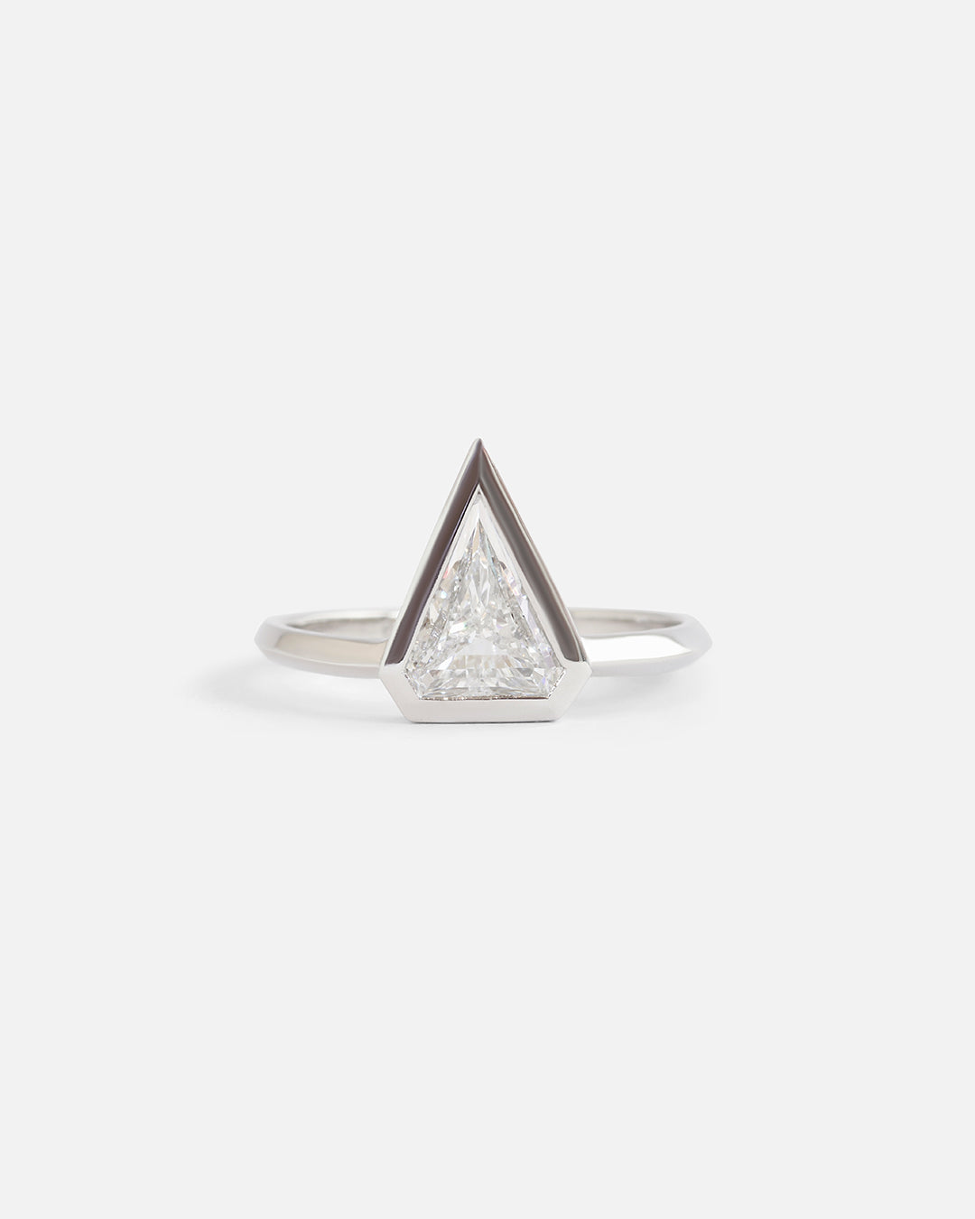 Shield Diamond Ring for Women - Elegant 925 Sterling Silver Wedding Band, Anniversary Gift for Her - Perfect for Engagement, Proposal & Special Occasions