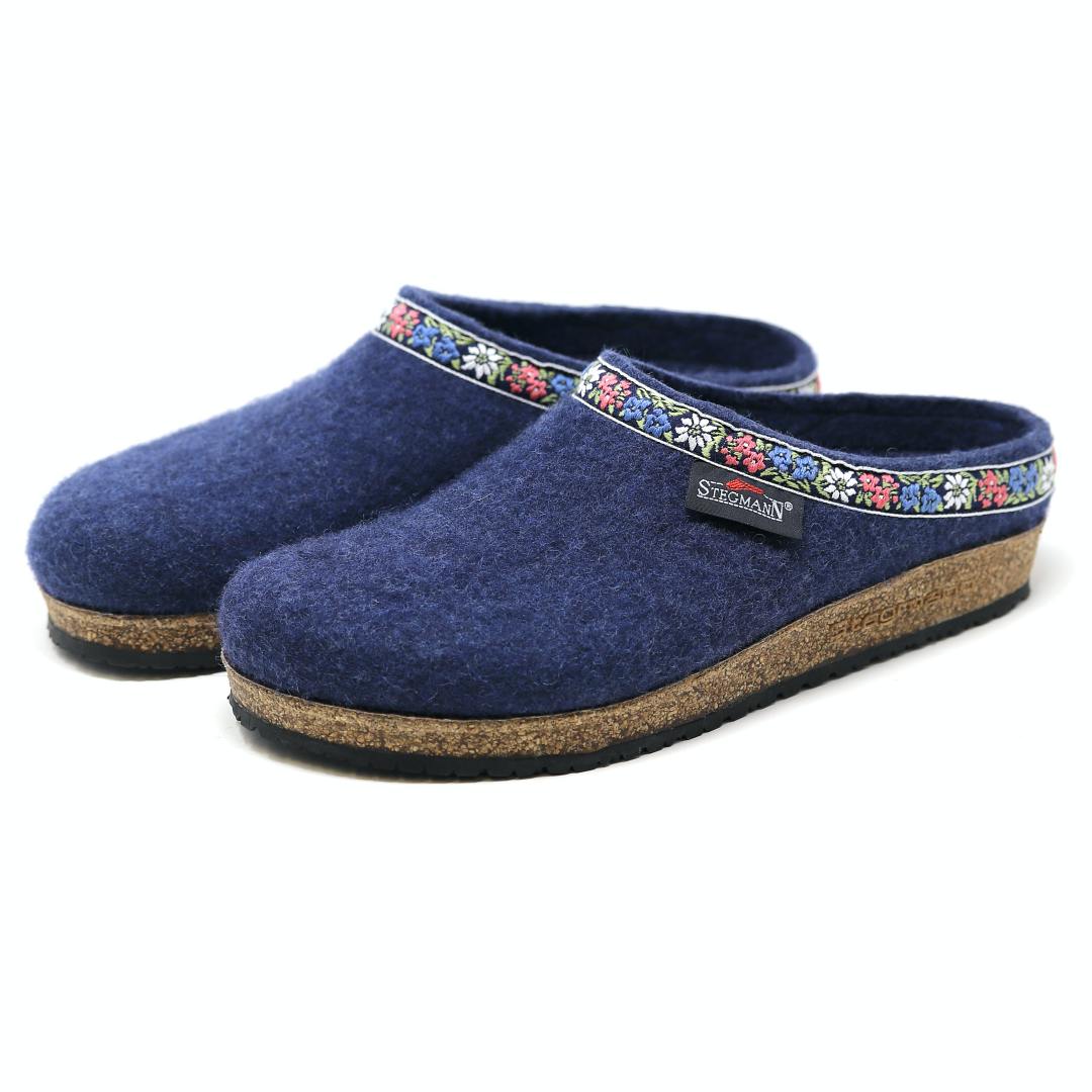Women's Edelweiss Wool Clog Slippers - Medium Size | Cozy Indoor/Outdoor House Shoes for Winter Comfort & Warmth