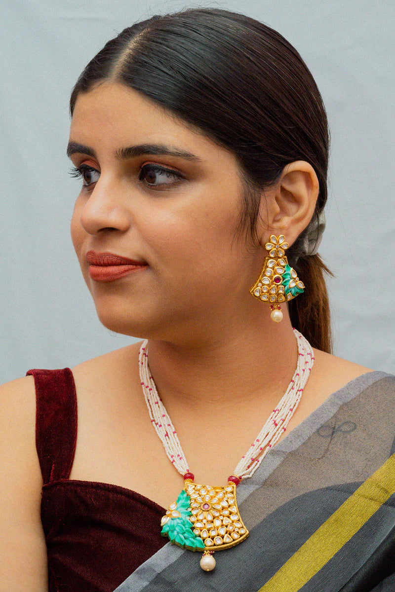 Elegant Gold Plated Royal Kundan Necklace Set with Matching Earrings | Indian Bridal Jewelry for Weddings & Special Occasions