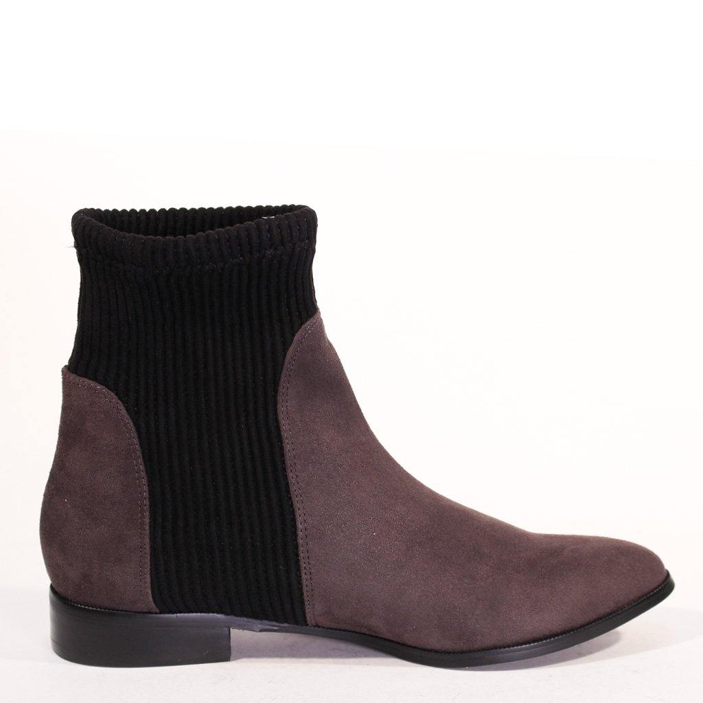 Davina Suede Chelsea Boots for Women - Comfortable Ankle Boots with Elastic Side Panels - Perfect for Fall, Winter & Casual Outfits