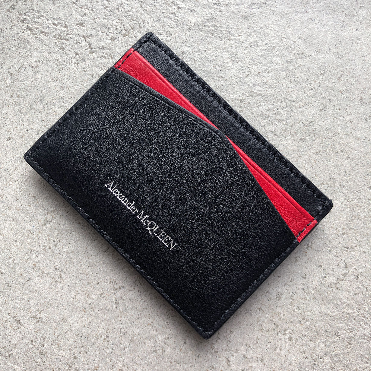 Elegant Flat Cardholder with Heart Design - Slim RFID Blocking Wallet for Women & Men | Perfect for Everyday Use, Travel, and Minimalist Lifestyle