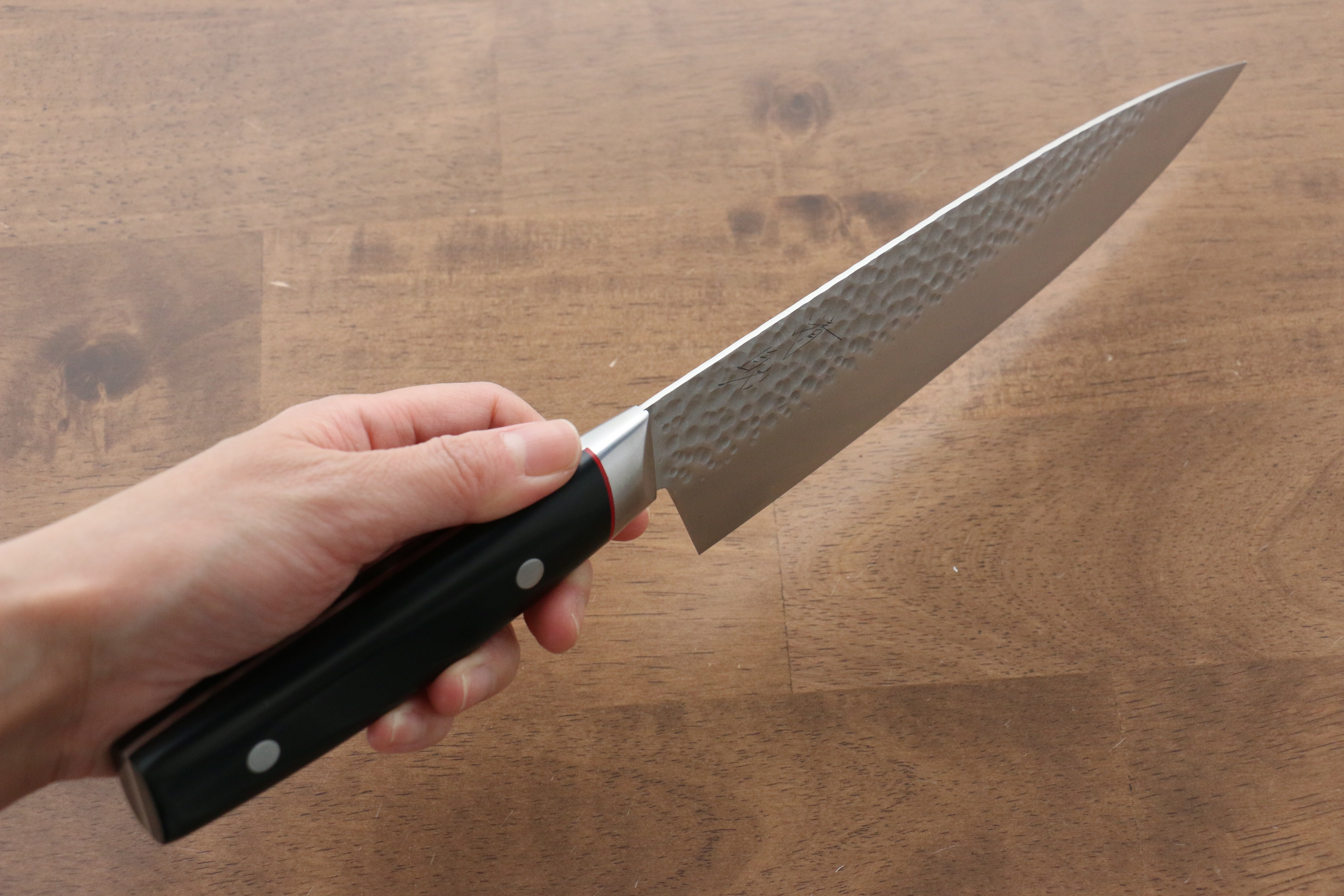Seisuke PRO J VG10 Hammered Gyuto Japanese Chef Knife 200mm (8 Inch) with Black Micarta Handle - Professional Kitchen Knife for Slicing, Dicing, and Chopping Vegetables, Meat, and Fish