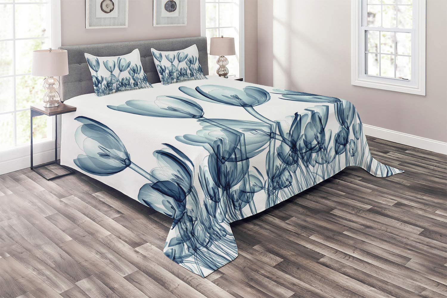 Ambesonne Floral Quilt Set - King Size Teal & White 3-Piece Bedspread with 2 Pillow Shams, Nature-Inspired X-Ray Flower Design | Perfect for Master Bedroom Decor, Guest Room Makeover & Cozy Home Styling