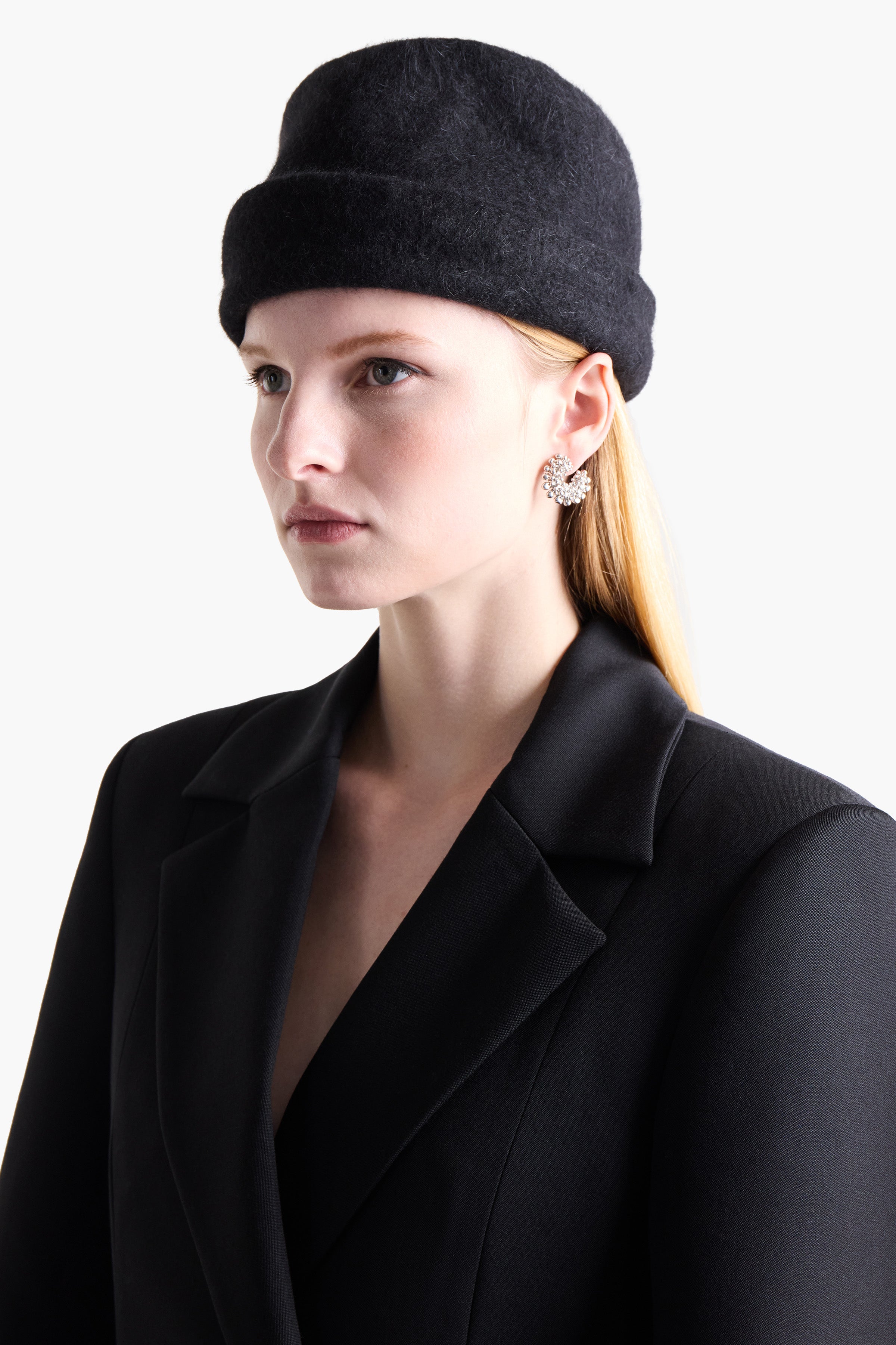 Black Beret Hat for Women & Men - Classic French Style Wool Beret Cap - Perfect for Fashion, Casual Wear & Costume Parties