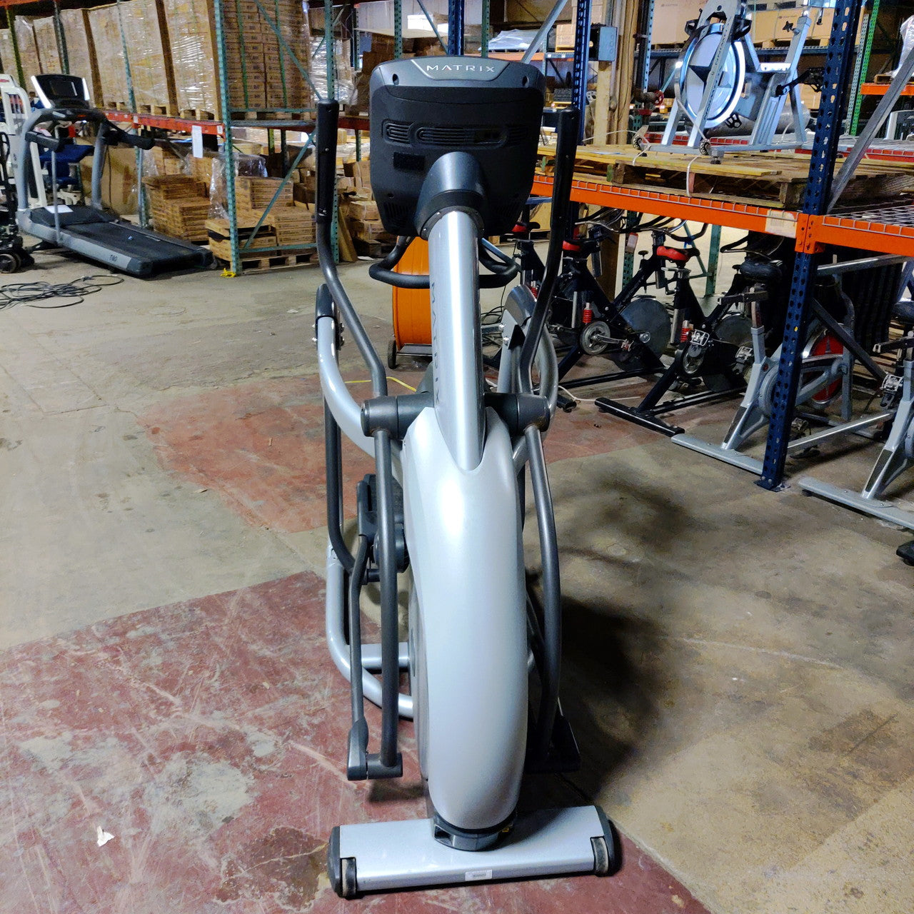 Matrix E3X Commercial Elliptical Trainer - Heavy Duty Suspension System for Home & Gym Cardio Workouts - Perfect for HIIT, Endurance Training & Full-Body Fitness