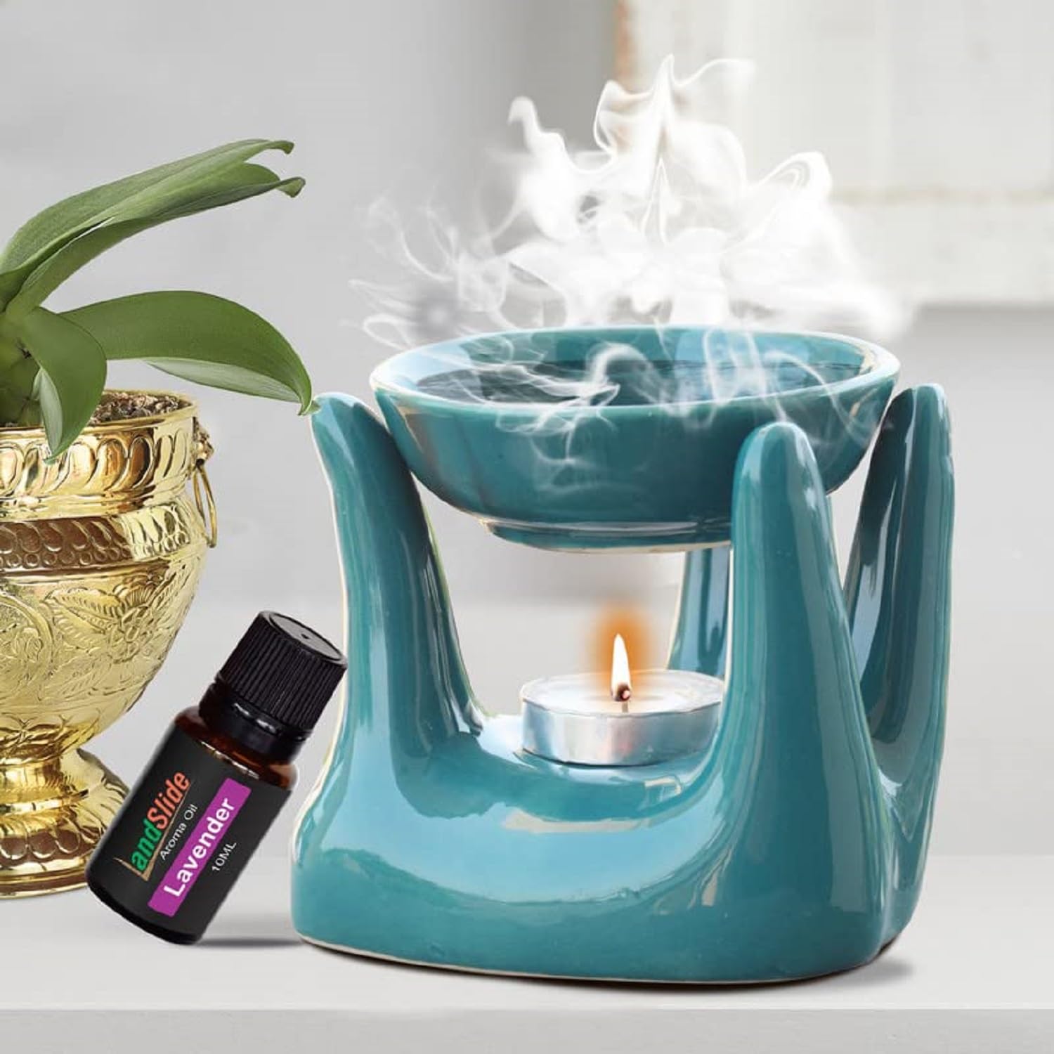 Pure Source India Ceramic Hand-Shaped Oil Burner Diffuser for Aromatherapy - Home & Office Use with 1 Tea Light Candle - Porcelain Essential Oil Warmer in Green for Relaxation, Yoga & Meditation