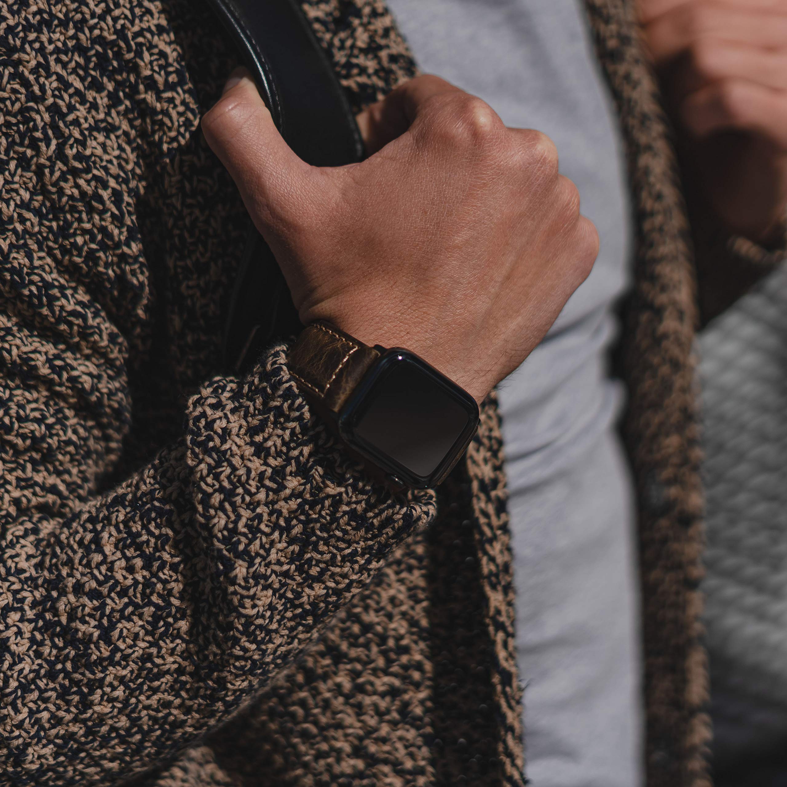 Premium Bullstrap Men's Full-Grain Italian Leather Watch Band - Compatible with Apple Watch Series 1/2/3/4/5/6/7/8 - Luxury Replacement Strap for Business, Casual & Formal Occasions