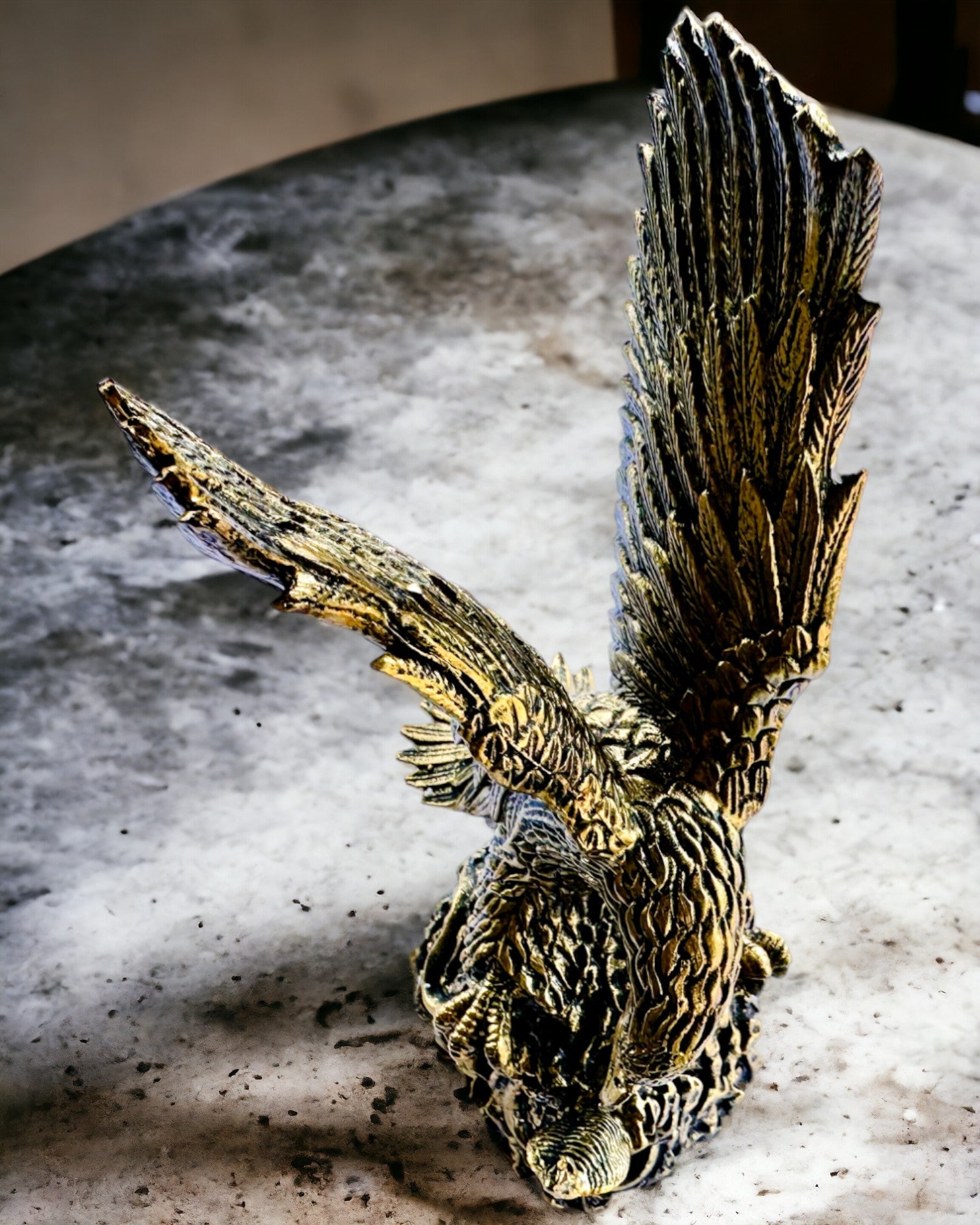 Royal Eagle Resin Figurine - Handcrafted Decorative Statue with Custom Engraving | Home Office Decor, Gift for Eagle Lovers, Wedding & Anniversary Present