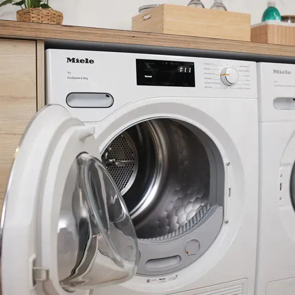 Miele 9kg White Heat Pump Tumble Dryer TWH780WP - Energy Efficient Laundry Solution for Home & Apartment Use