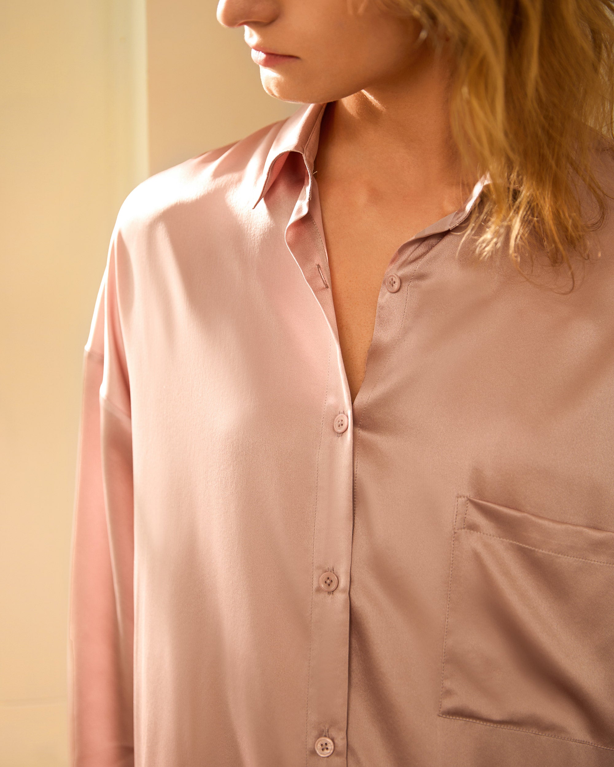 Luxury Classic Silk Nightshirt for Women - Soft & Comfortable Sleepwear - Perfect for Relaxing at Home or Traveling