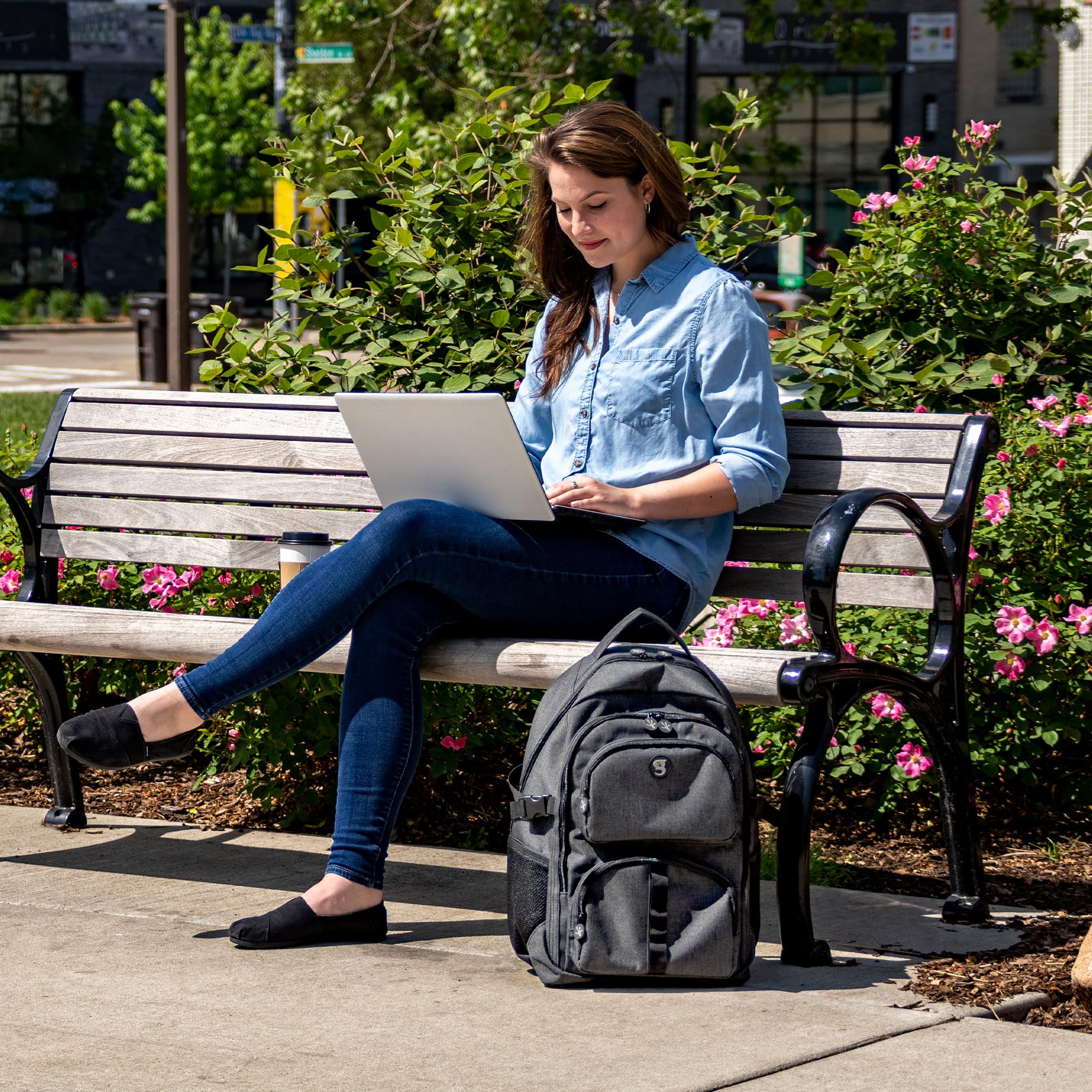 Geckobrands Endurance Backpack - Durable Laptop Backpack for Work & Travel, Water-Resistant, 17.3 Inch Laptop Compartment (Grunge Rose) - Perfect for Office, Commuting & Business Trips