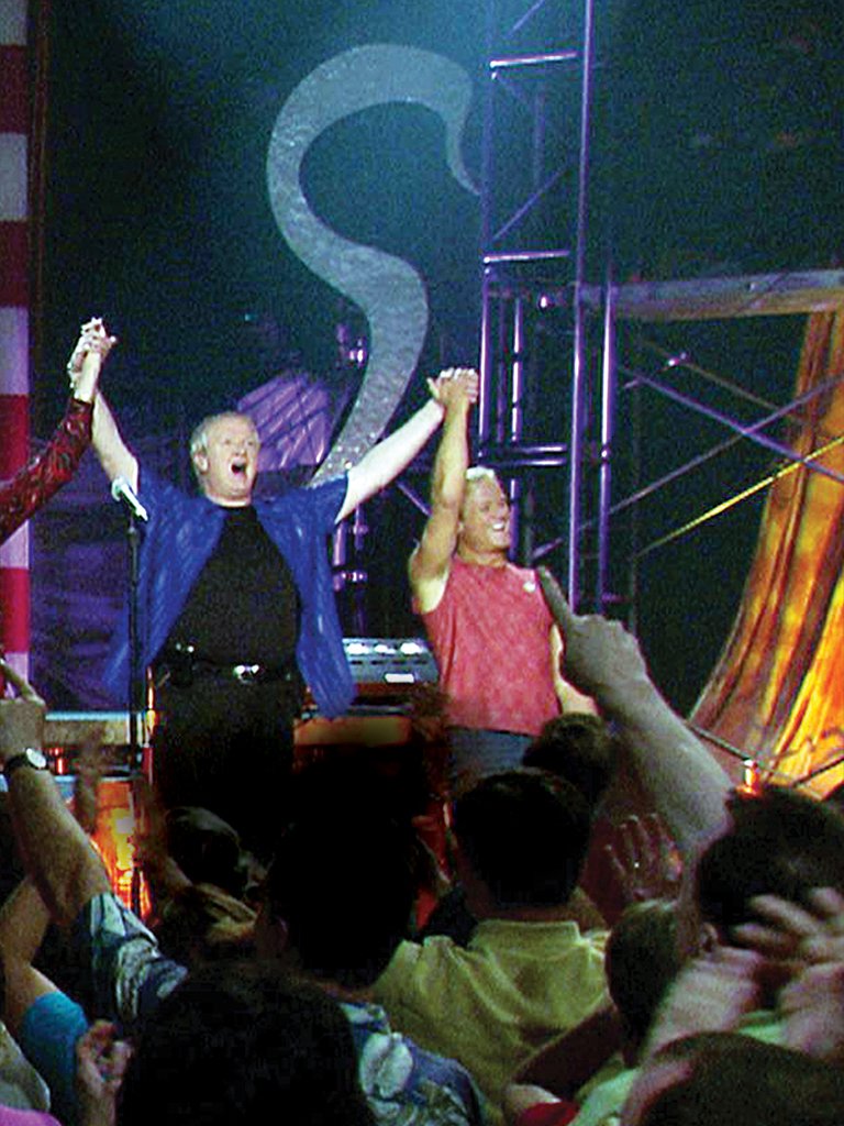 Chicago - Live in Concert [Blu-ray] | Official Concert Film | Perfect for Music Lovers & Home Theater Enthusiasts