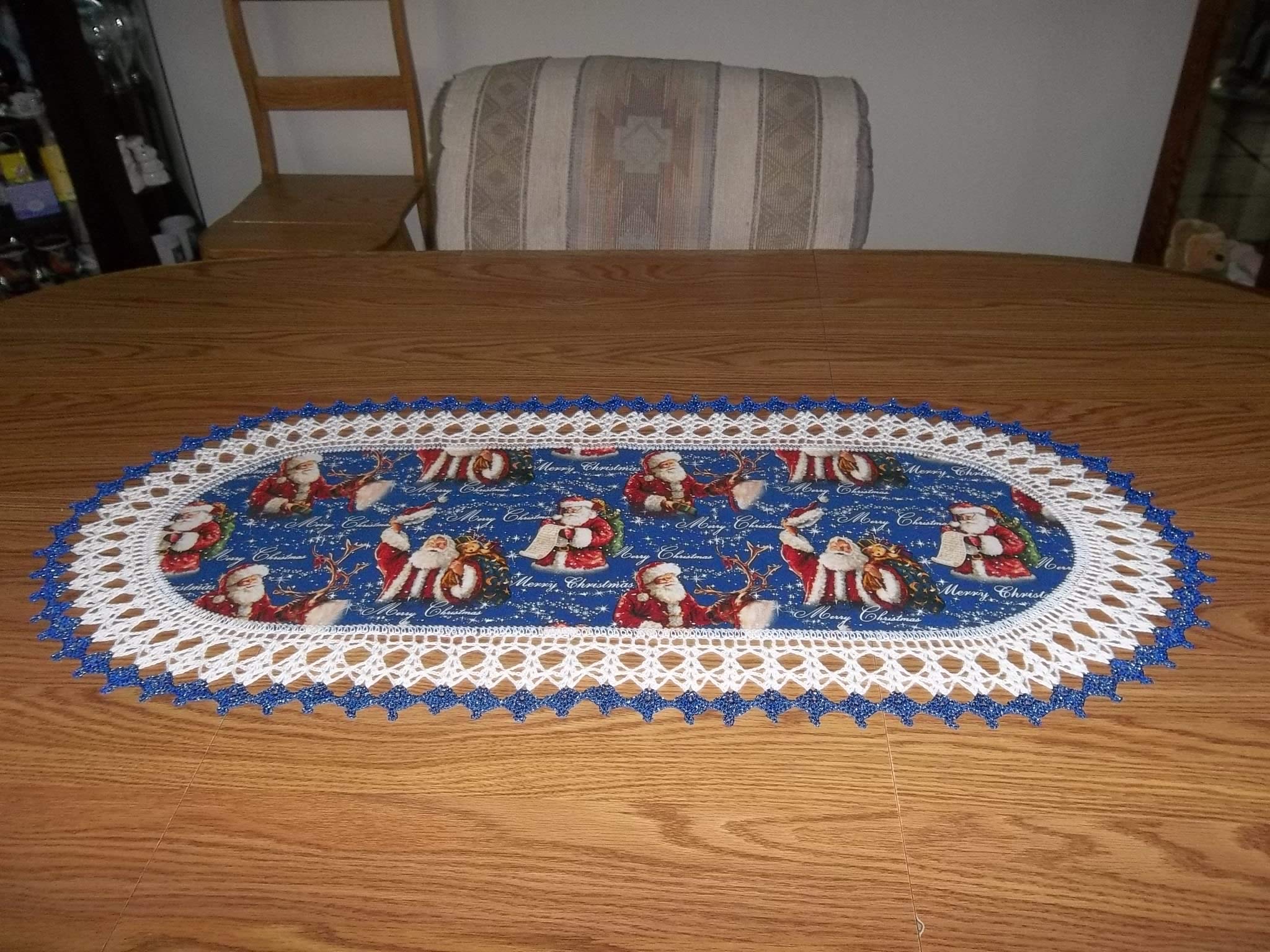 Handmade Crocheted Santa Christmas Table Runner - Elegant Oval Lace Table Topper for Holiday Decorations, Centerpiece & Festive Gift (Perfect for Dining Tables, Fireplace Mantels & Christmas Party Decor)