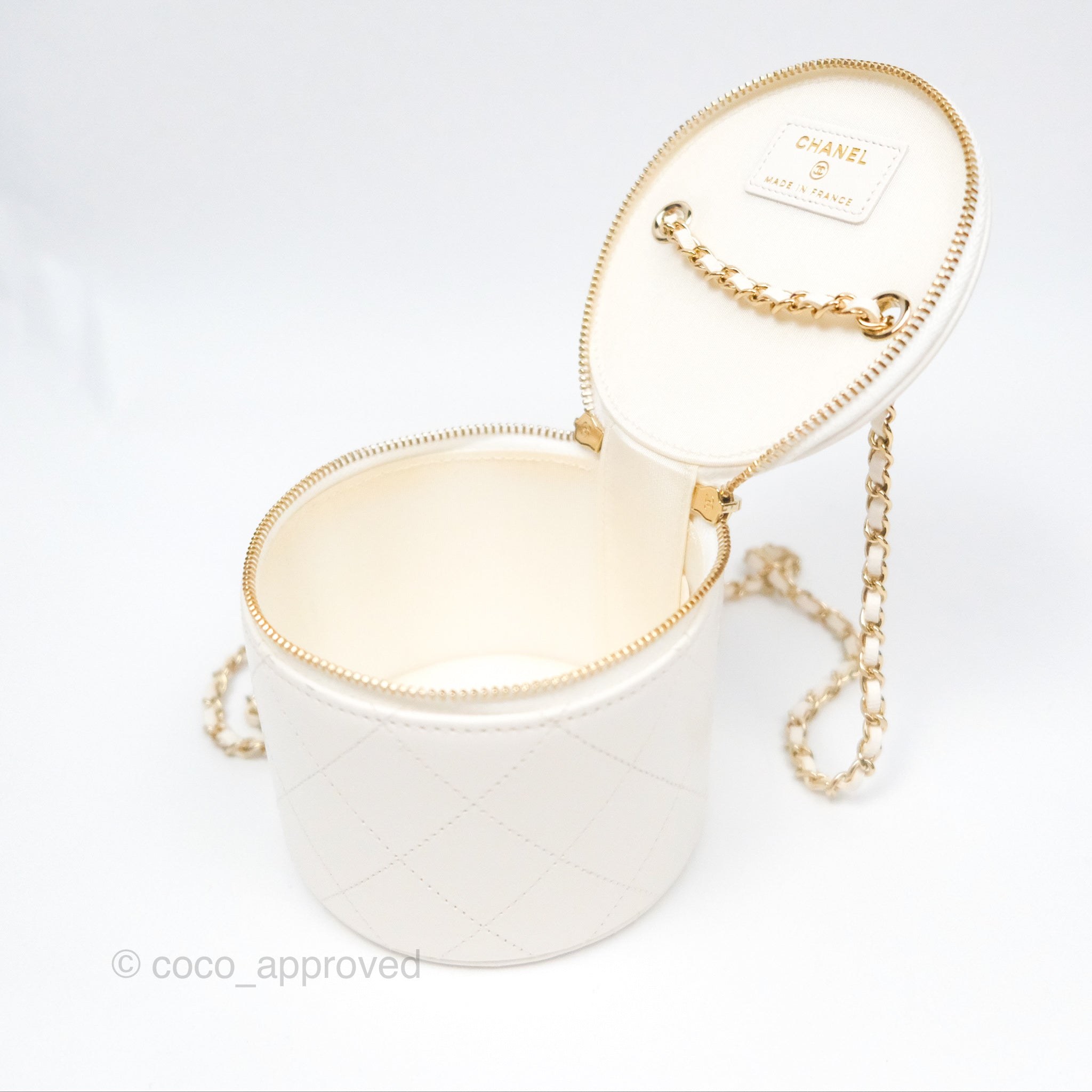 Chanel CC Quilted Round Vanity Clutch with Chain - White Lambskin & Gold Hardware | Luxury Evening Bag for Women, Perfect for Parties, Weddings & Special Occasions