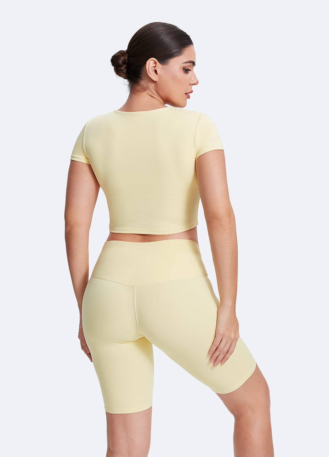 Women's Round Neck Crop Top - Trendy Short Sleeve T-Shirt for Summer | Casual Outfits, Streetwear, and Layering