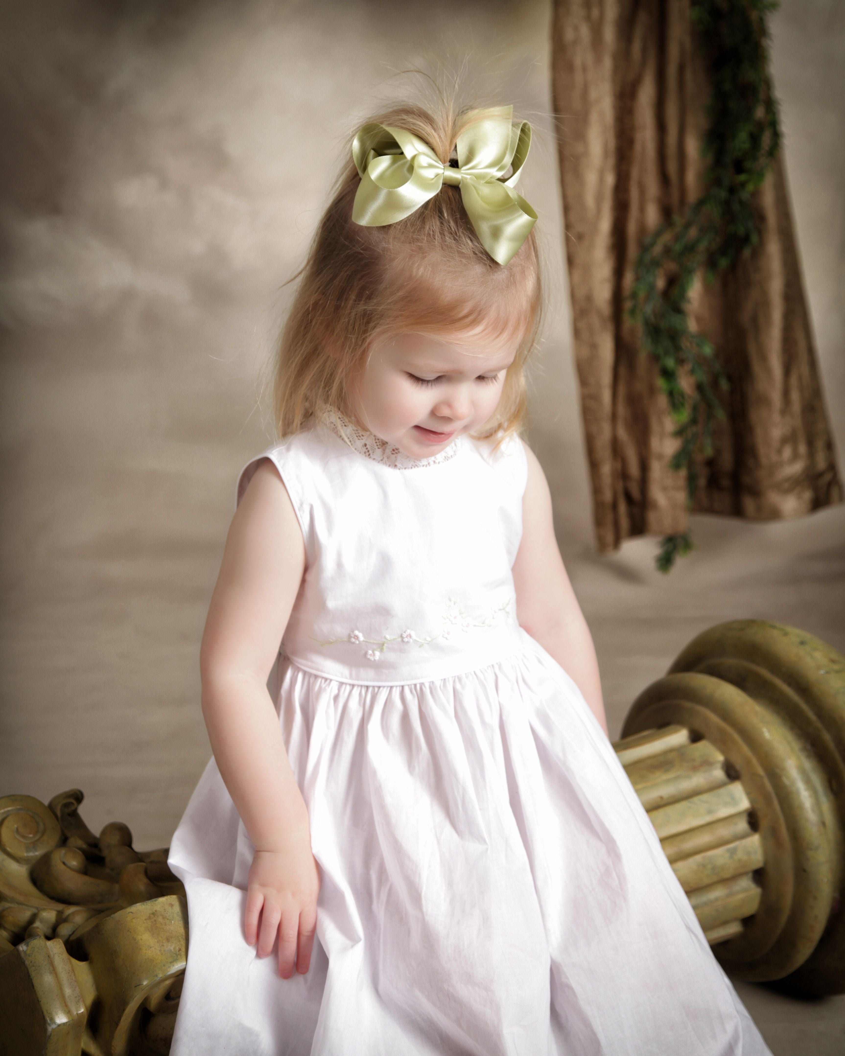 Caroline White Classic Communion Dress for Girls - Elegant First Holy Communion Gown - Perfect for Church Ceremonies, Baptisms & Special Occasions