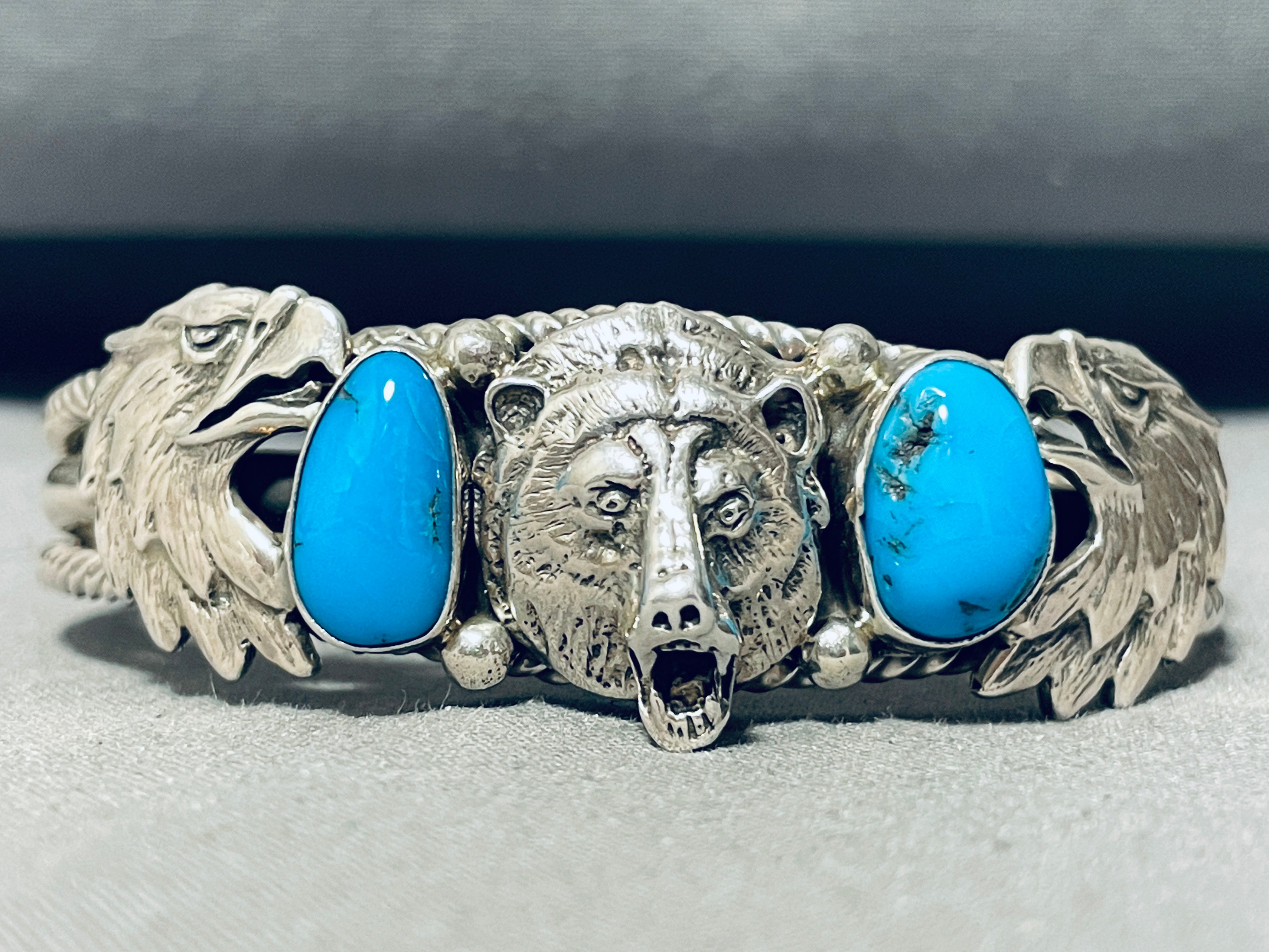 Vintage Native American Navajo Turquoise Sterling Silver Bracelet - Handmade Southwest Jewelry for Women - Perfect for Boho Fashion, Festivals & Gift Giving