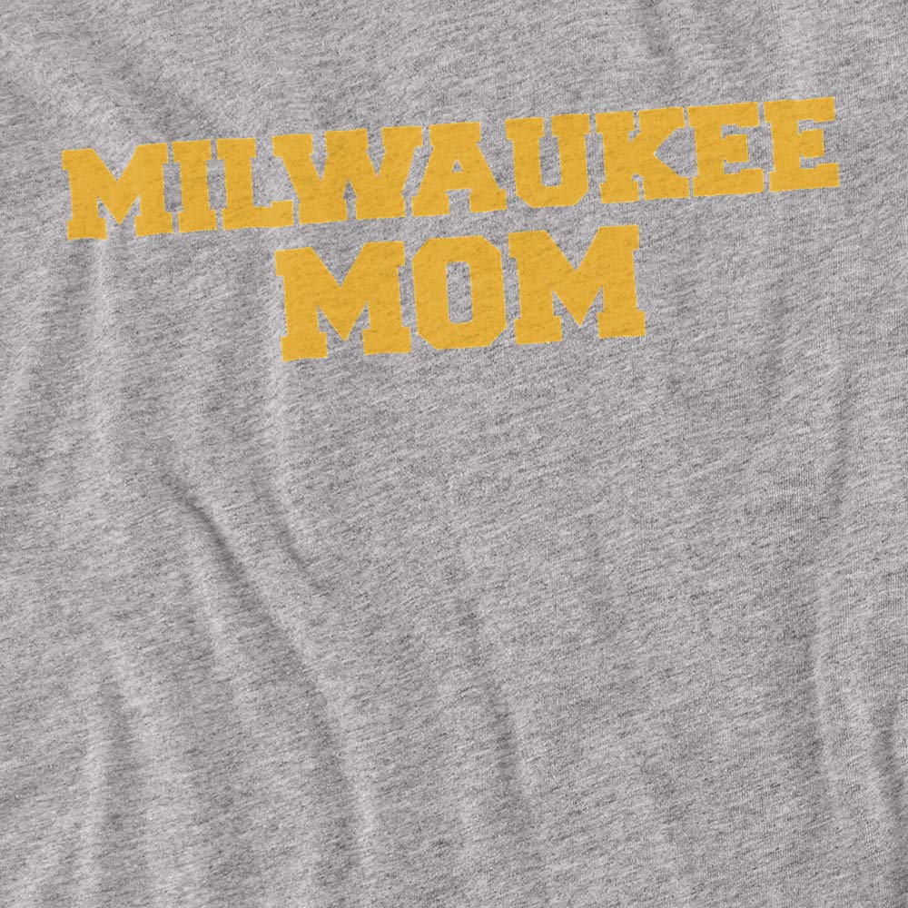 University of Wisconsin-Milwaukee Official Mom Unisex Adult T-Shirt - Comfortable Cotton Tee for College Parents, Alumni & Fans - Perfect for Game Day, Family Events & School Spirit