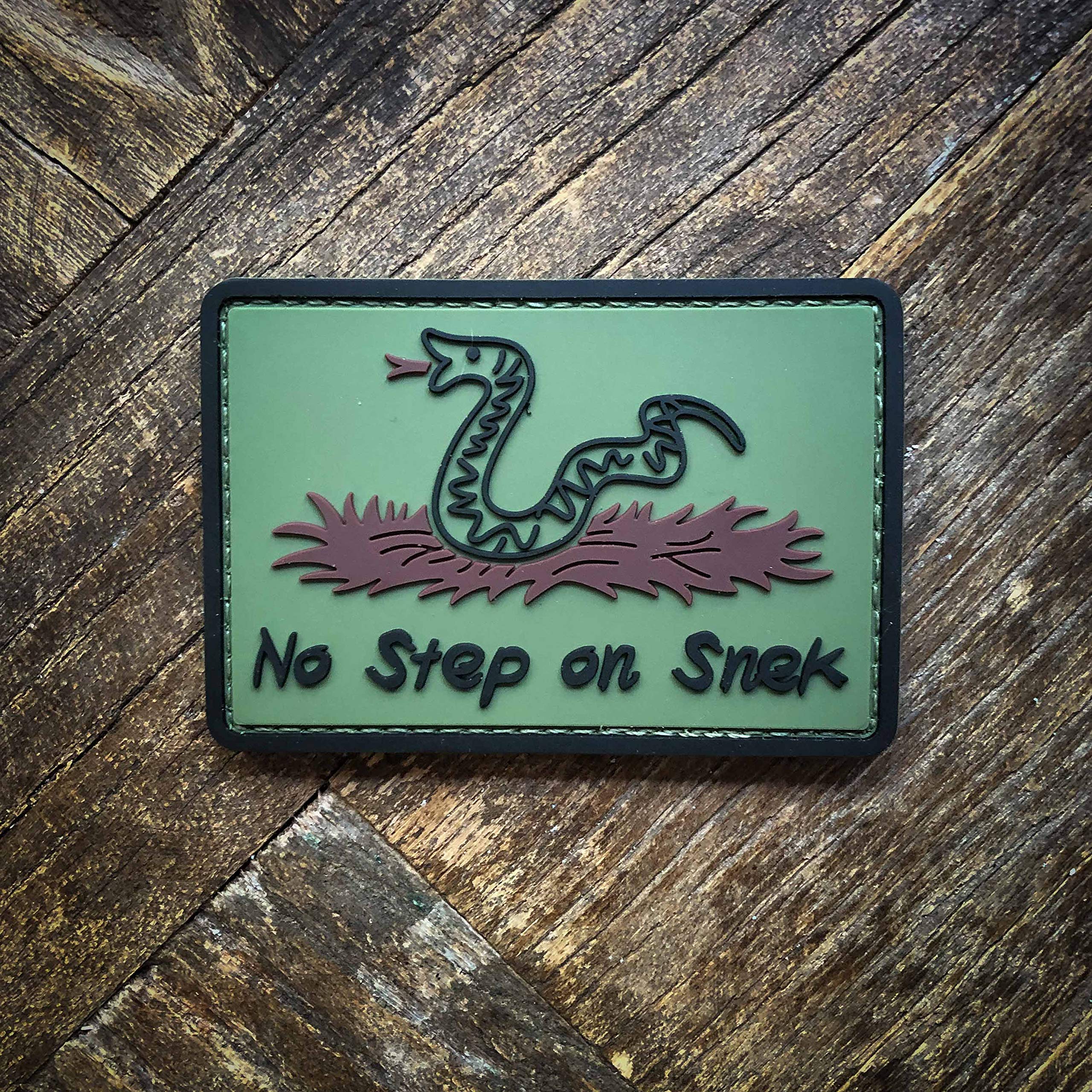 NEO Tactical Gear No Step On Snek Patch - Funny Military Morale Patch for Tactical Vest, Backpack & Outdoor Gear - Perfect for Airsoft, Hunting & Range Days