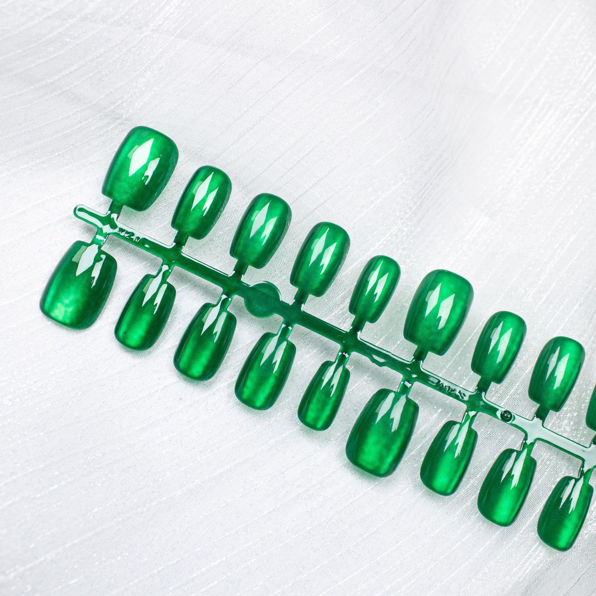 Dark Green Glitter Press on Nails Short Square - Cat Eye Jelly Nails Kit with Magnetic Glue | Reusable Glossy Acrylic Fake Nails for Women | Perfect for Parties, Weddings & Special Occasions