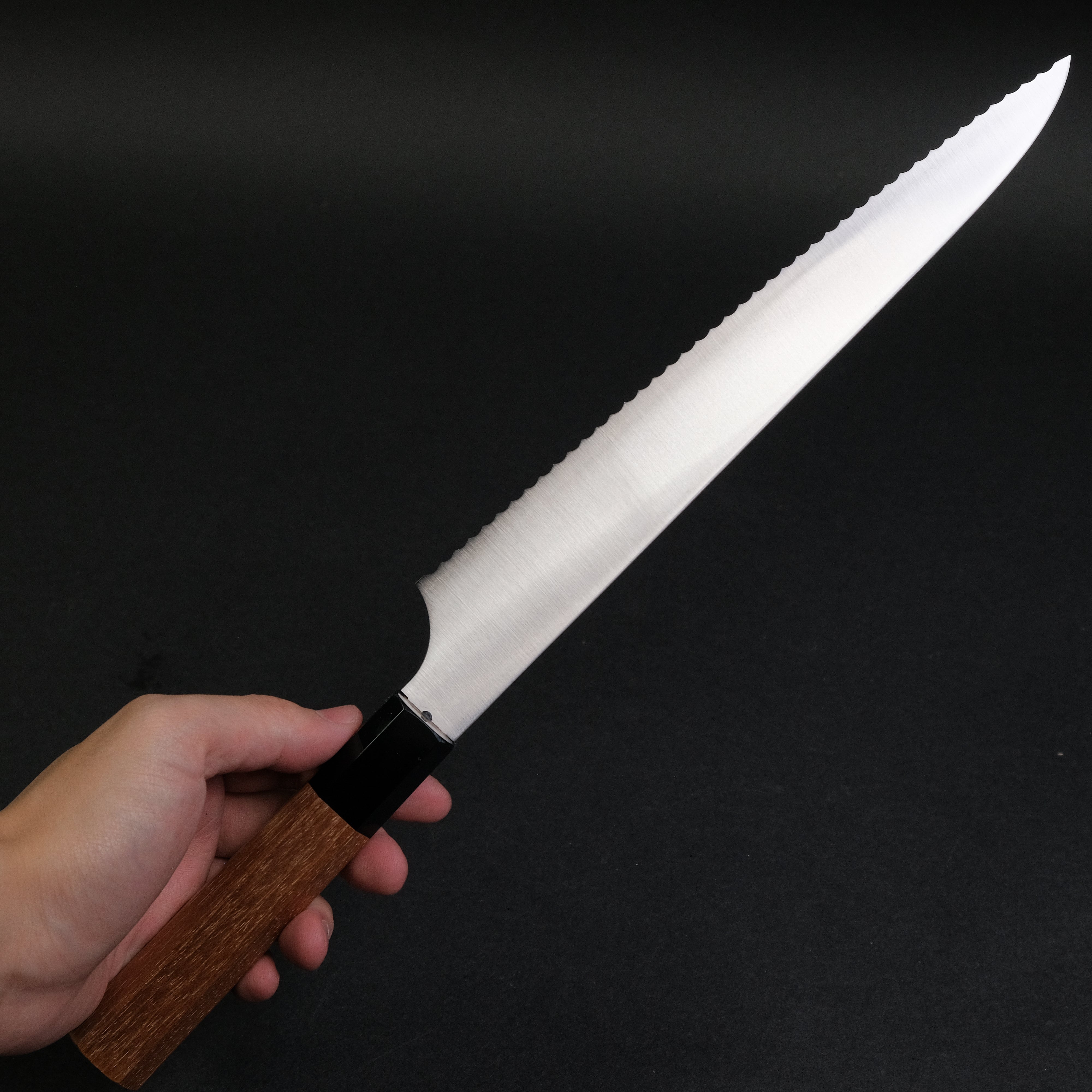 Hitohira Imojiya TH Premium 240mm Stainless Steel Bread Knife with Teak Wood Wa Handle – Perfect for Slicing Bread, Pastries, and Baked Goods