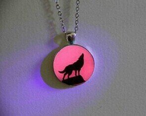 Moon Wolf Necklace - Glow in The Dark UV Activated Noctilucent Pendant - Unique Friendship & Love Gift for Her/Him - Perfect for Nighttime Wear, Rave Parties & Romantic Gifts