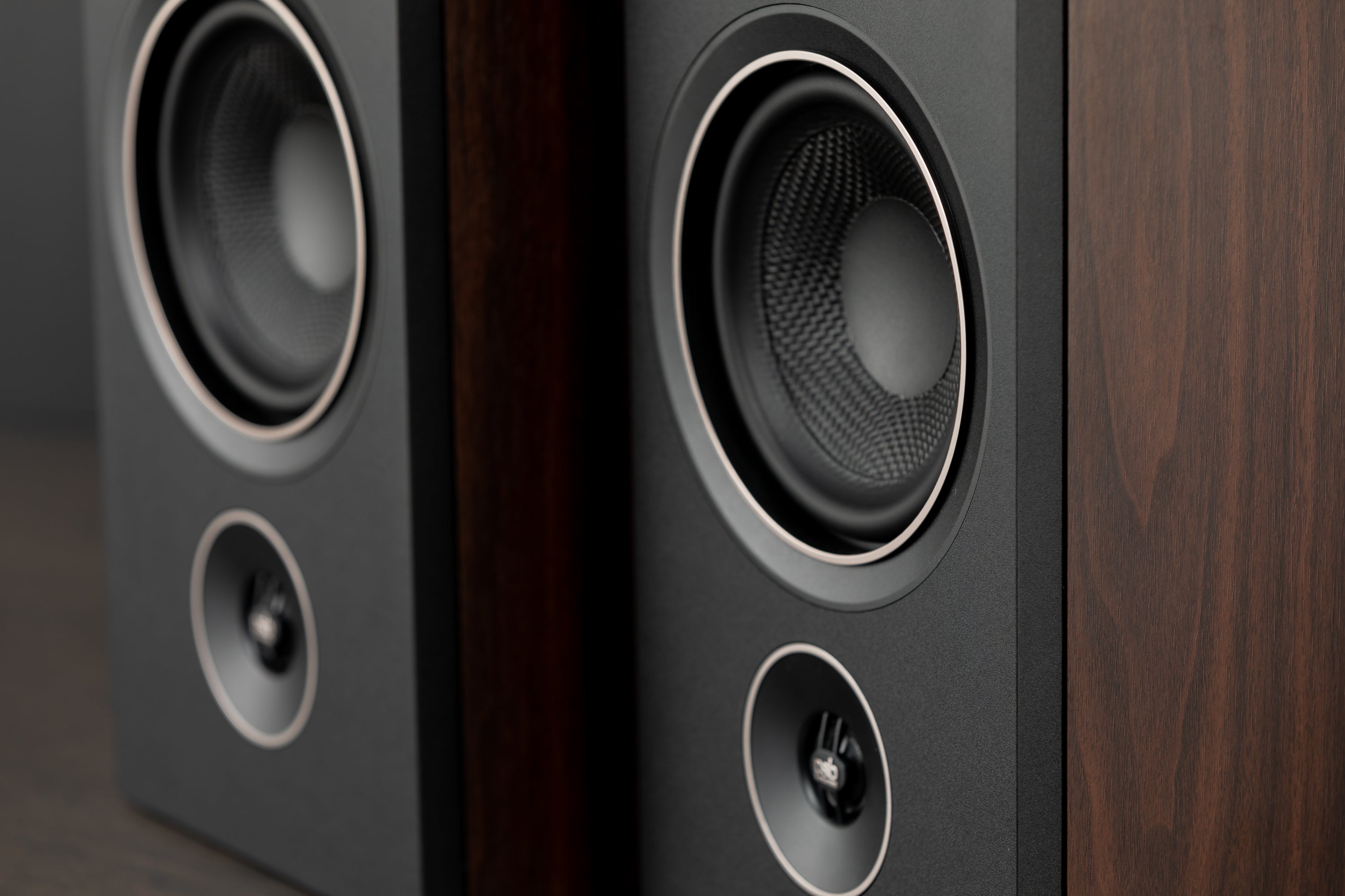 PSB Alpha P3/P5 Compact Bookshelf Speakers - High Fidelity Audio for Home Theater & Music Listening | Perfect for Small Spaces & Desktop Setups