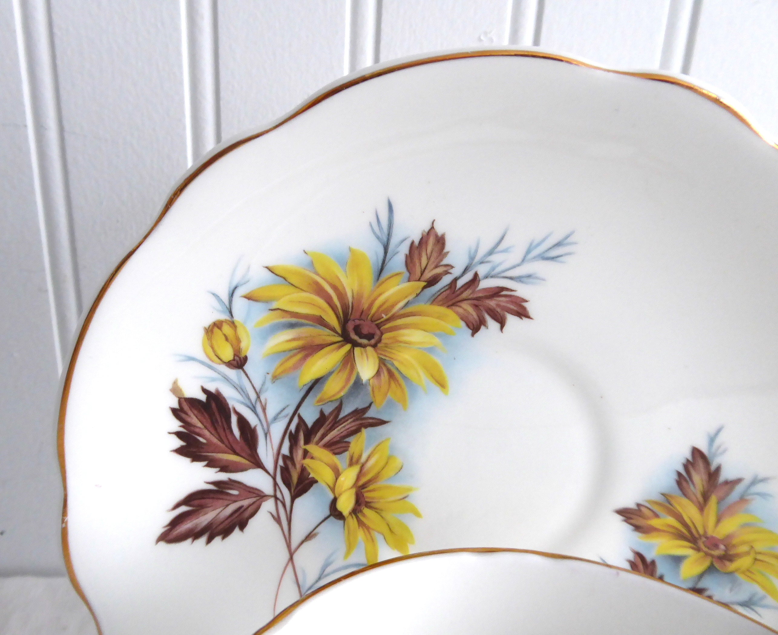 Vintage 1950s Regency Yellow Daisies English Bone China Tea Cup and Saucer Set - Floral Tea Party, Bridal Shower, Afternoon Tea Collection