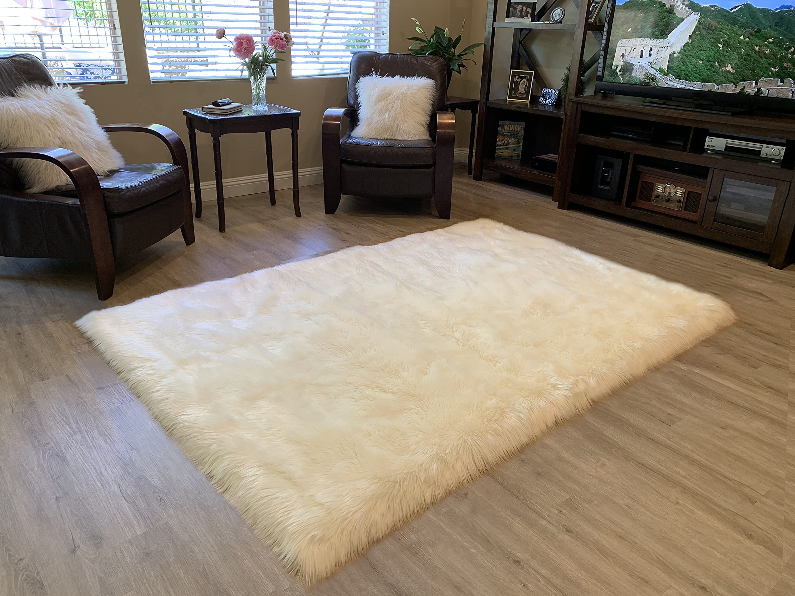 LAMBZY Faux Sheepskin Rug - Ultra Soft Hypoallergenic Shaggy Carpet for Living Room, Nursery & Sofa - Plush Cream Area Rug 9x12 Feet - Perfect for Cozy Home Decor, Kids Play Area & Bedroom Accent