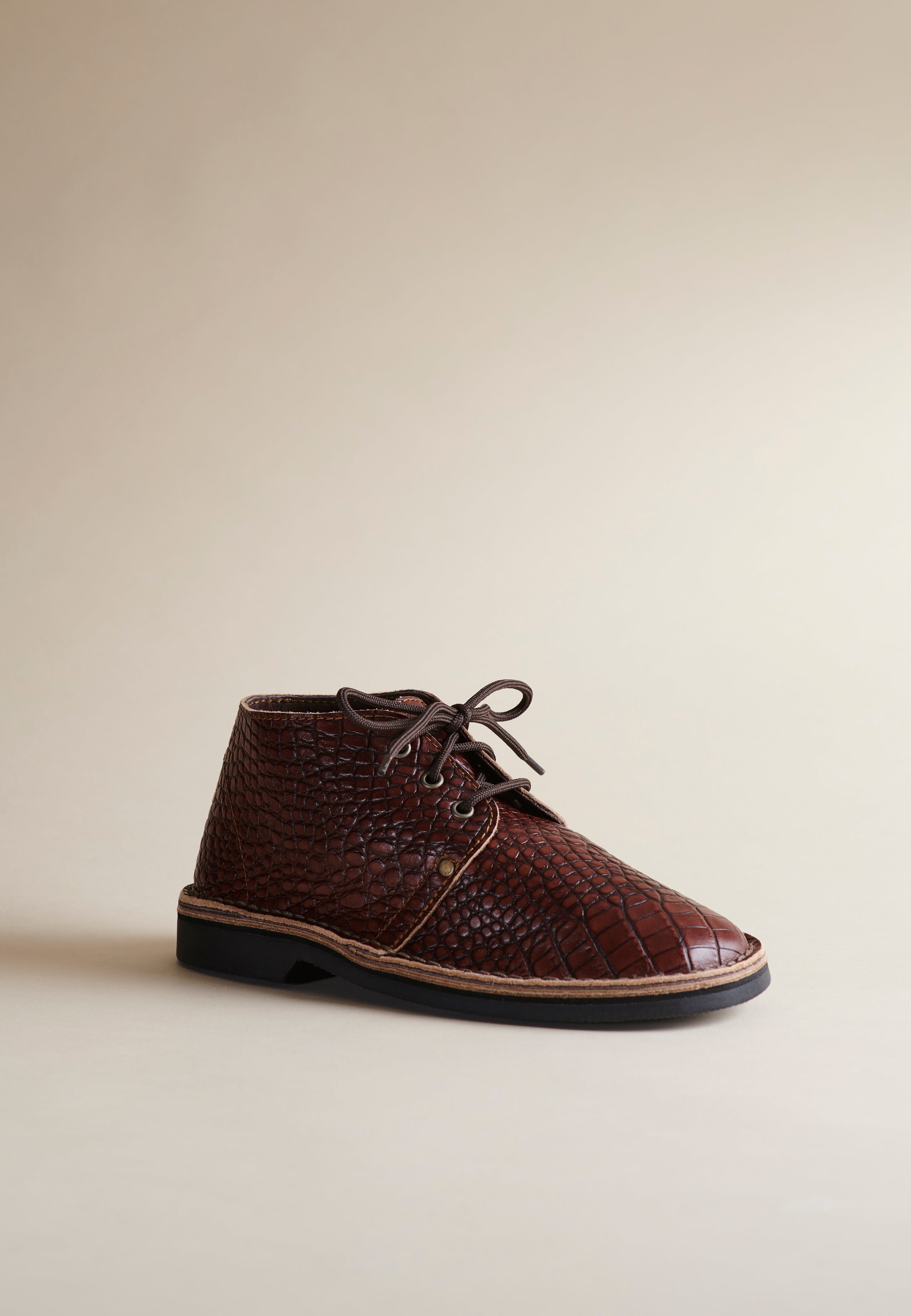 Premium Whiskey Crocodile Leather Erongo Vellies - Handcrafted Men's & Women's Desert Boots for Outdoor Adventures & Fashion Styling