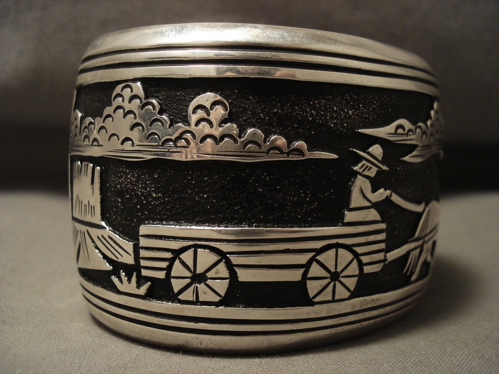 Vintage Navajo Native American Jewelry - Thomas Singer Extra Wide Silver Bracelet (113g) for Women & Men - Perfect for Boho Fashion, Festivals & Cultural Events